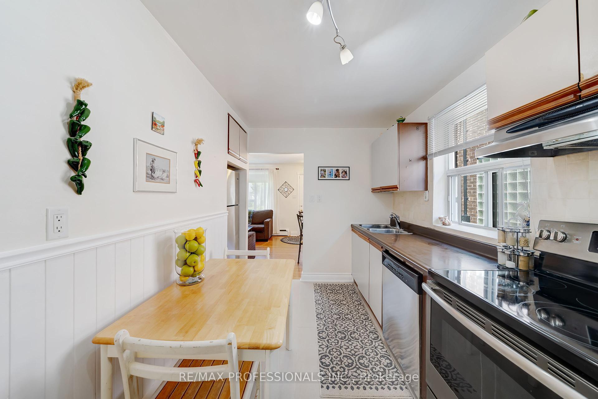 9 Thirteenth St, Toronto, ON M8V3H3 | 2 Bedroom 2 Bathroom Detached House | Image 8