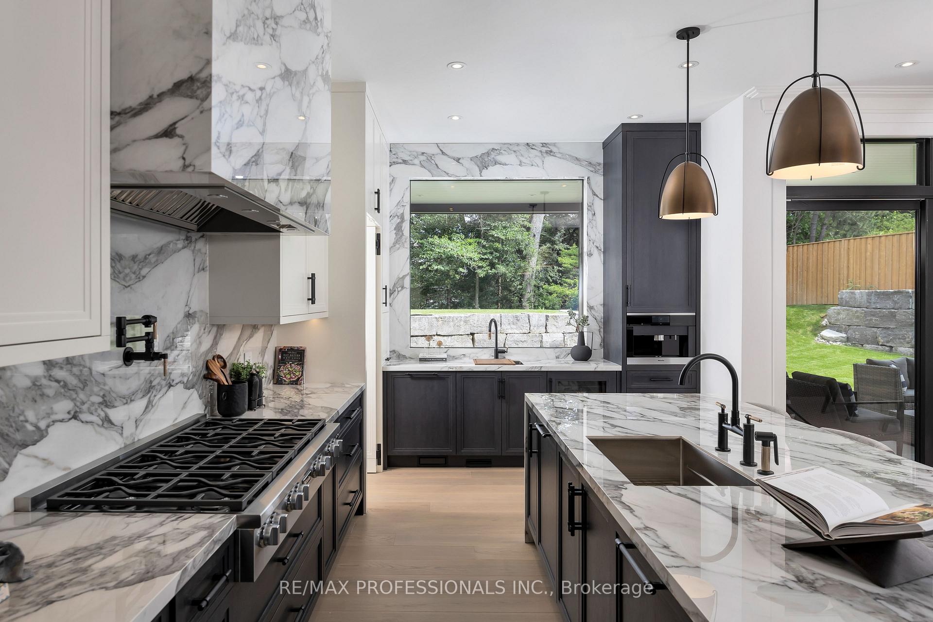 15 Edenbrook Hill, Toronto, ON M9A3Z7 | 4 Bedroom 7 Bathroom Detached House | Image 12