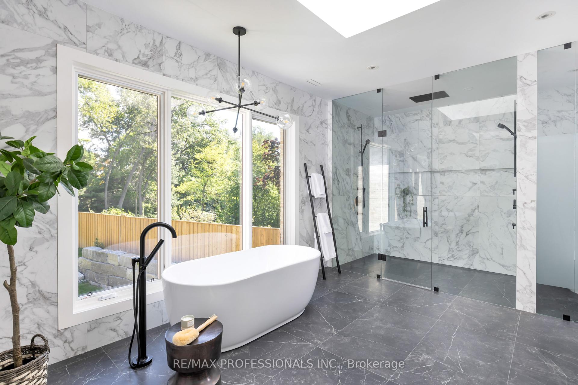 15 Edenbrook Hill, Toronto, ON M9A3Z7 | 4 Bedroom 7 Bathroom Detached House | Image 25