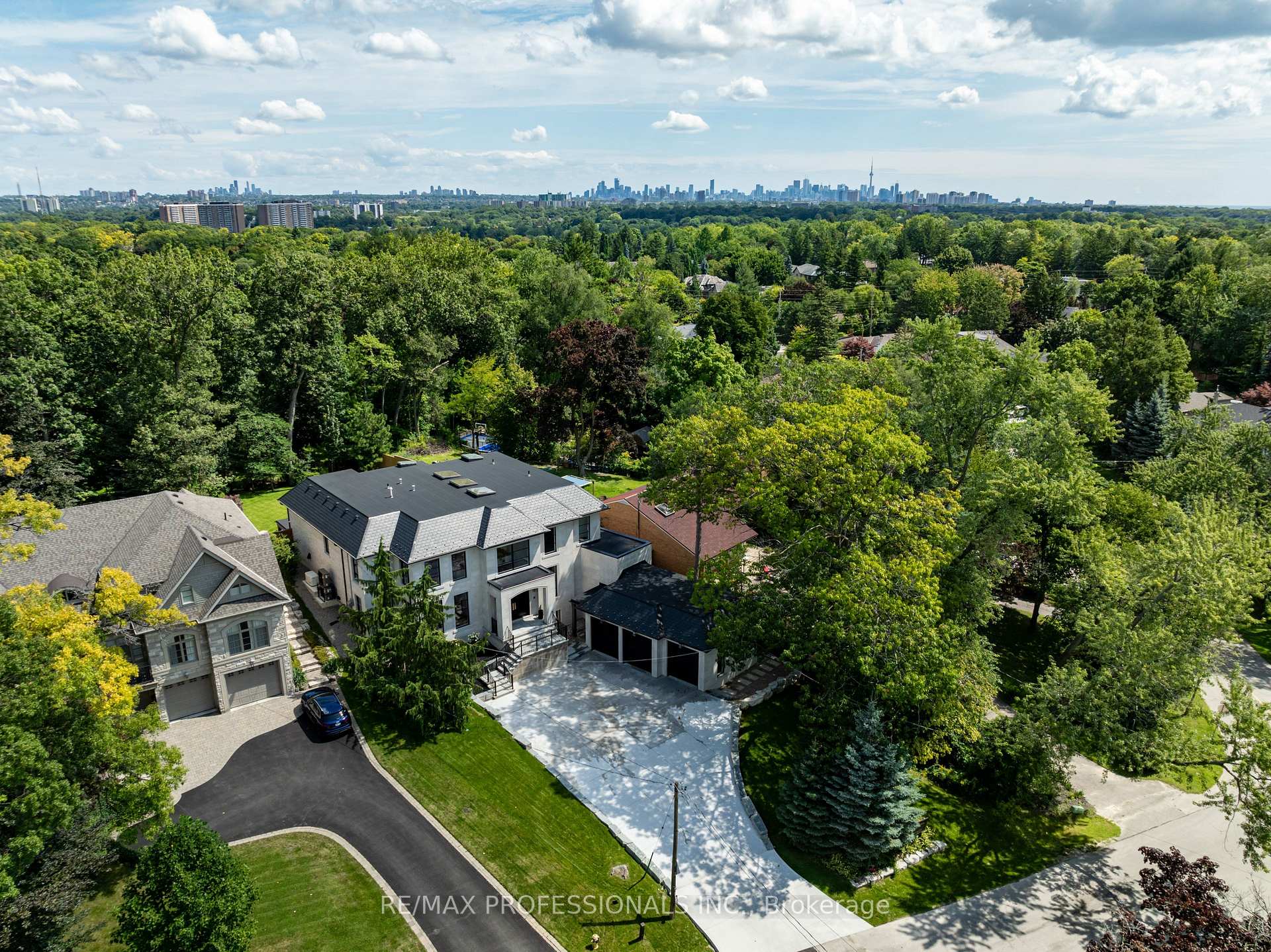 15 Edenbrook Hill, Toronto, ON M9A3Z7 | 4 Bedroom 7 Bathroom Detached House | Image 37