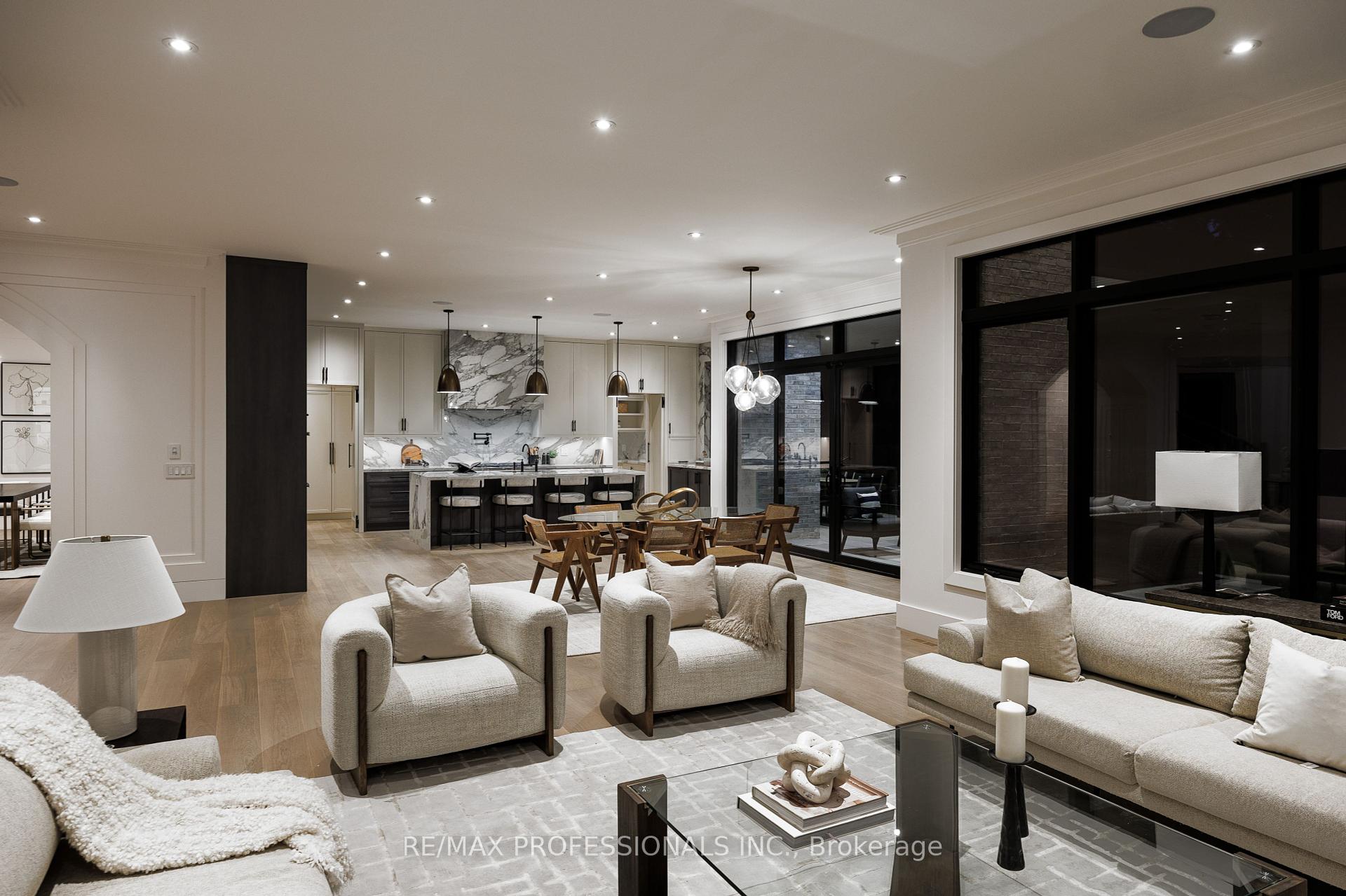 15 Edenbrook Hill, Toronto, ON M9A3Z7 | 4 Bedroom 7 Bathroom Detached House | Image 8