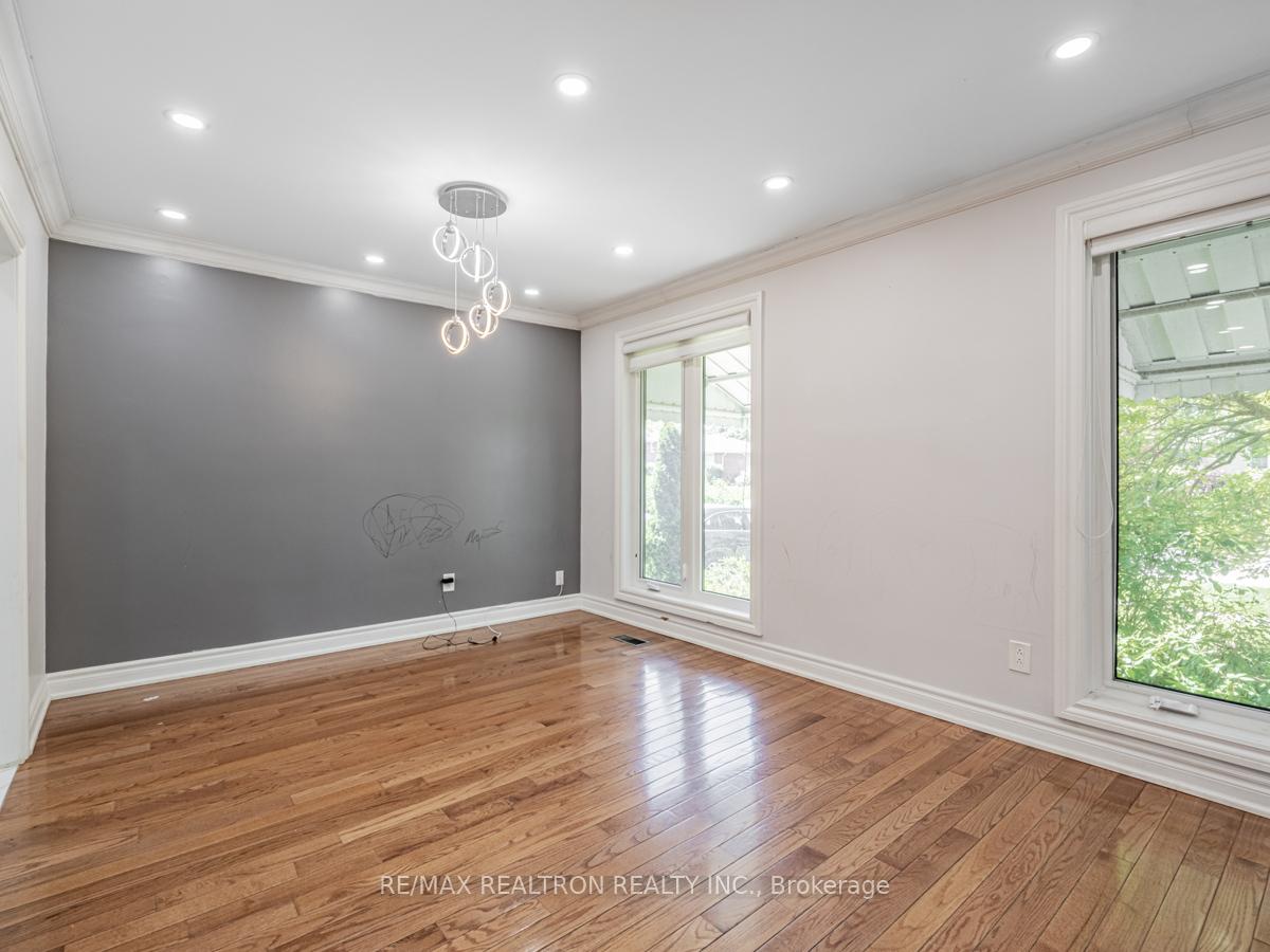 50 Breadner Dr, Toronto, ON M9R3M4 | 3 Bedroom 2 Bathroom Detached House | Image 10
