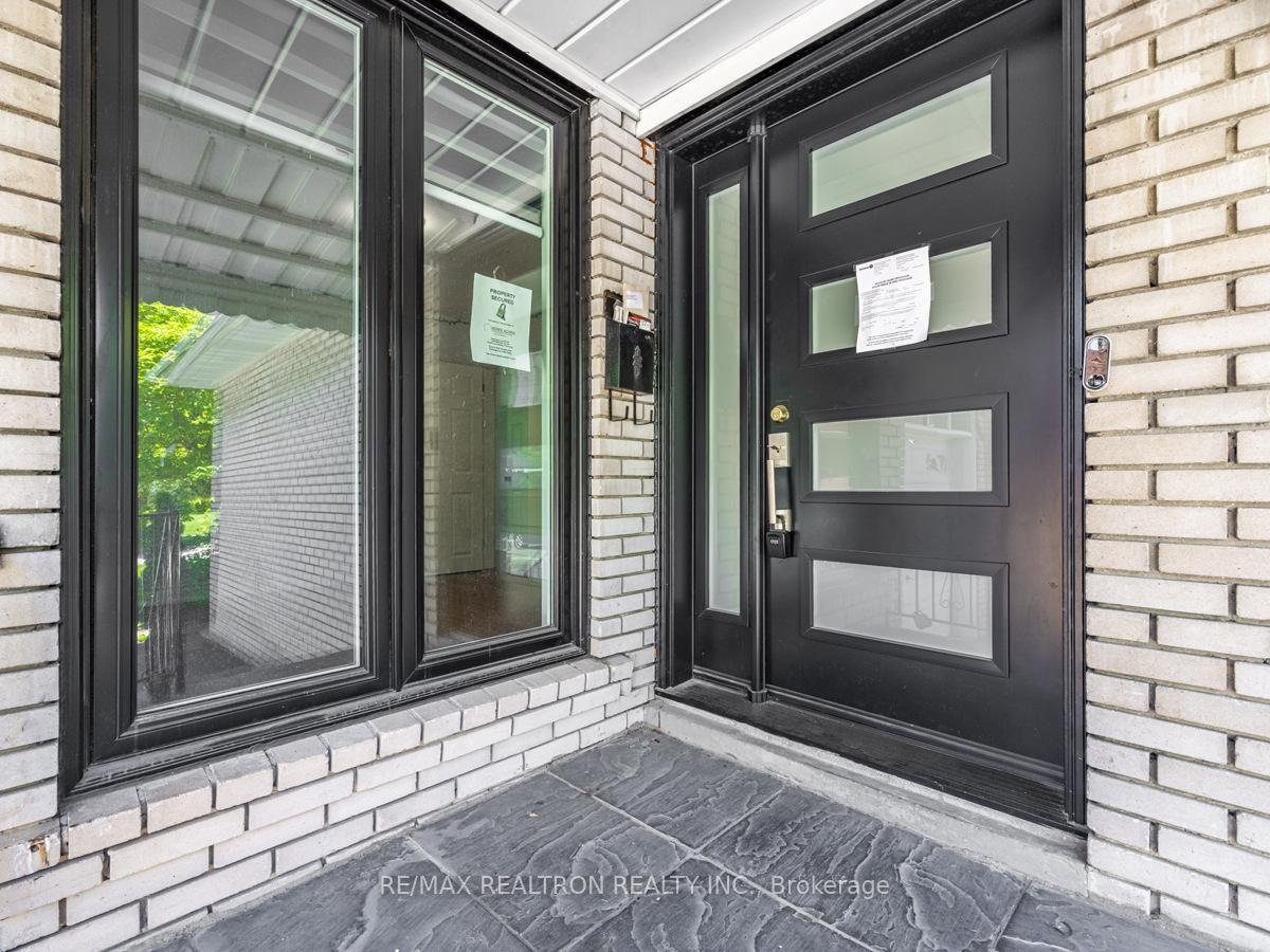 50 Breadner Dr, Toronto, ON M9R3M4 | 3 Bedroom 2 Bathroom Detached House | Image 4