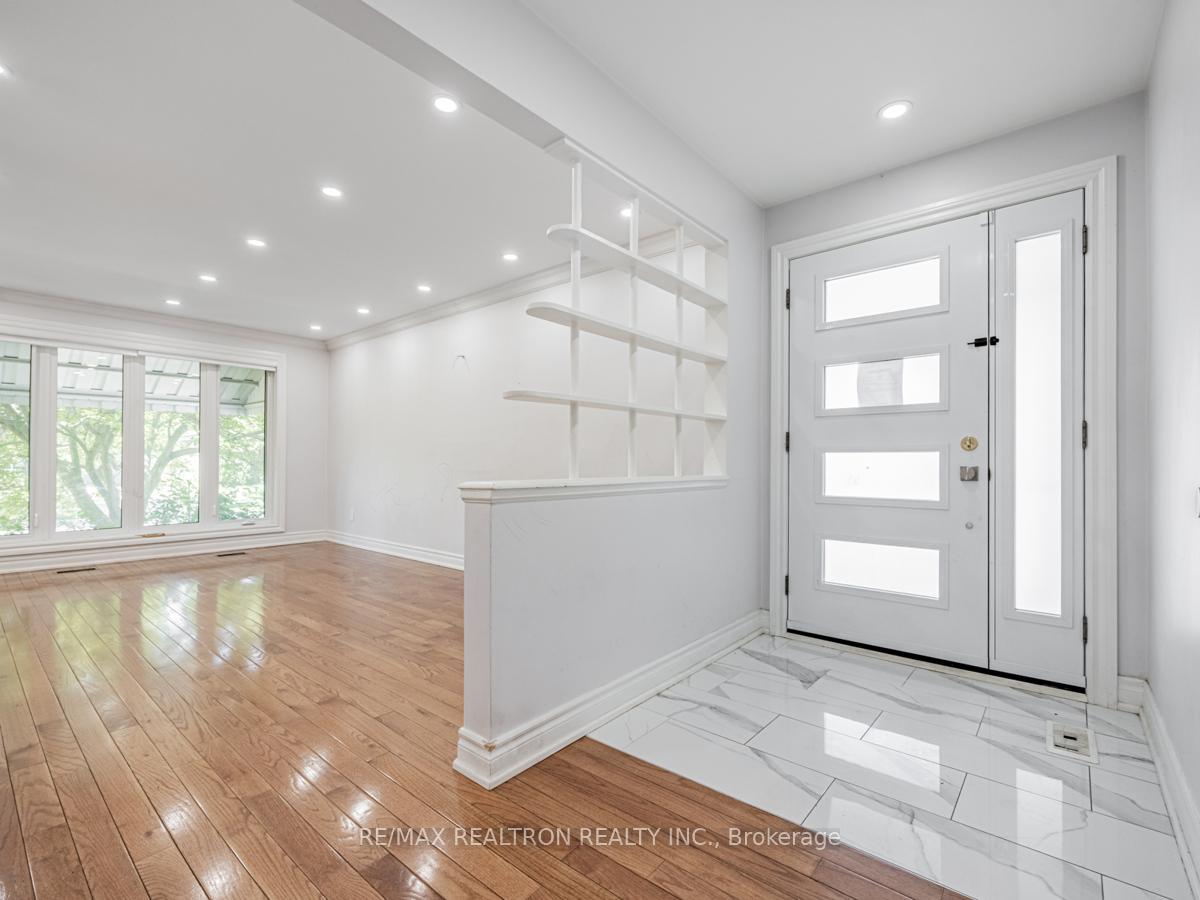 50 Breadner Dr, Toronto, ON M9R3M4 | 3 Bedroom 2 Bathroom Detached House | Image 5