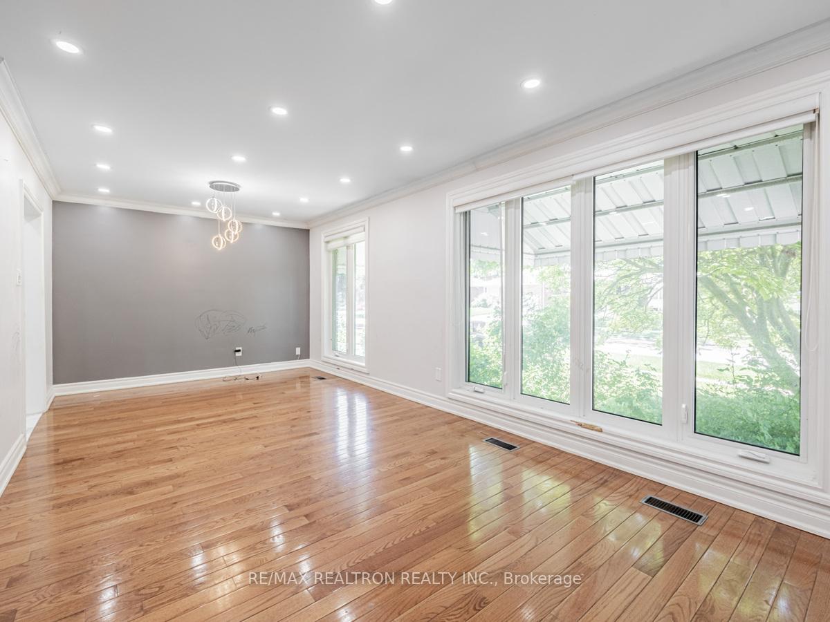 50 Breadner Dr, Toronto, ON M9R3M4 | 3 Bedroom 2 Bathroom Detached House | Image 8