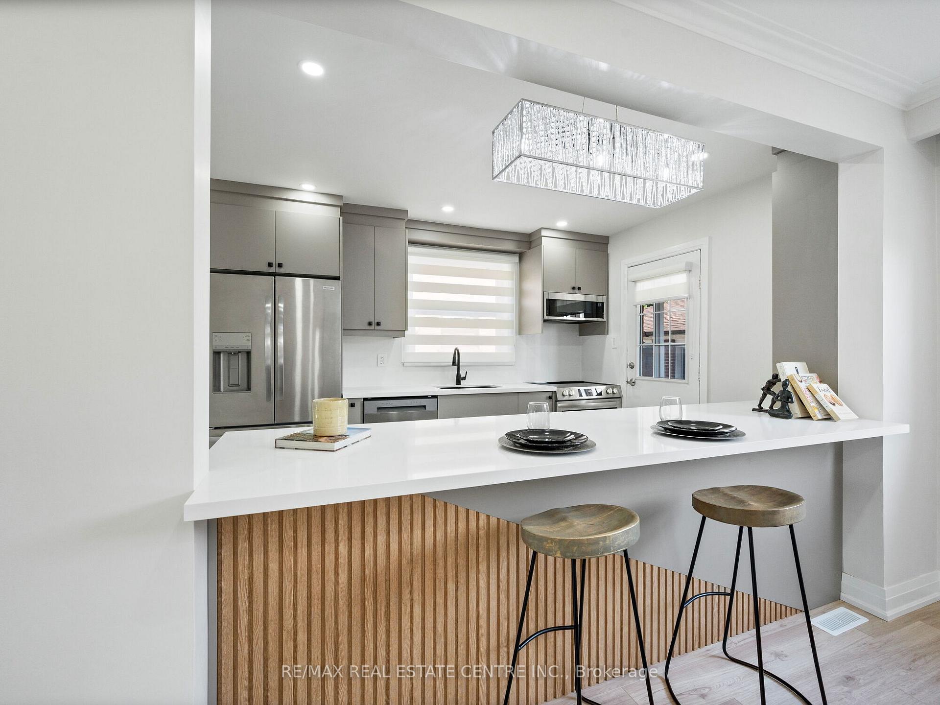 107 Lomar Dr, Toronto, ON M3N1Z5 | 3 Bedroom 3 Bathroom Semi-Detached House | Image 16