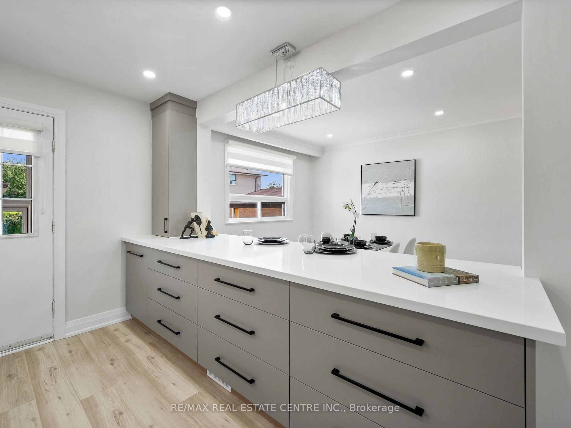 107 Lomar Dr, Toronto, ON M3N1Z5 | 3 Bedroom 3 Bathroom Semi-Detached House | Image 20