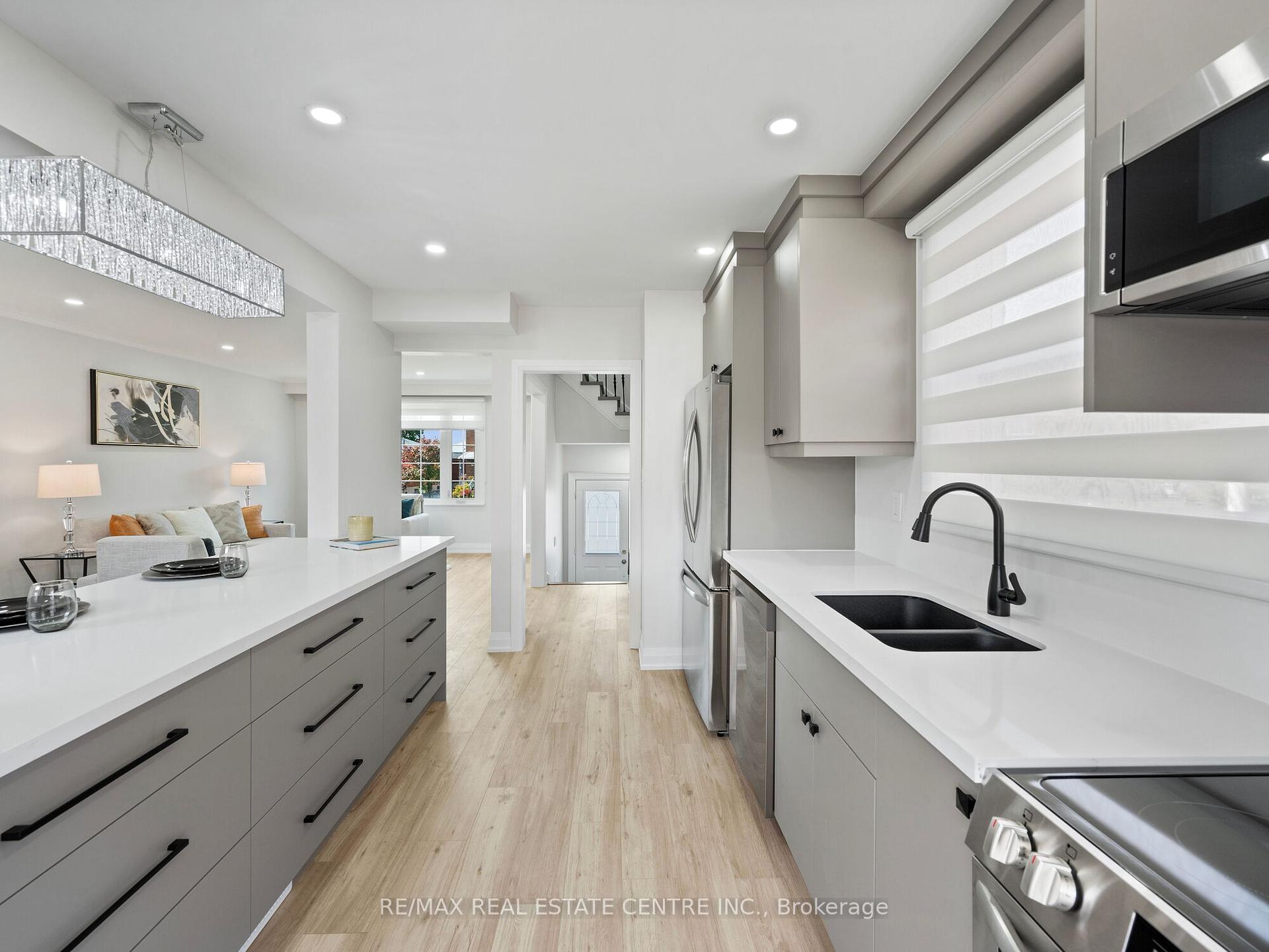 107 Lomar Dr, Toronto, ON M3N1Z5 | 3 Bedroom 3 Bathroom Semi-Detached House | Image 23