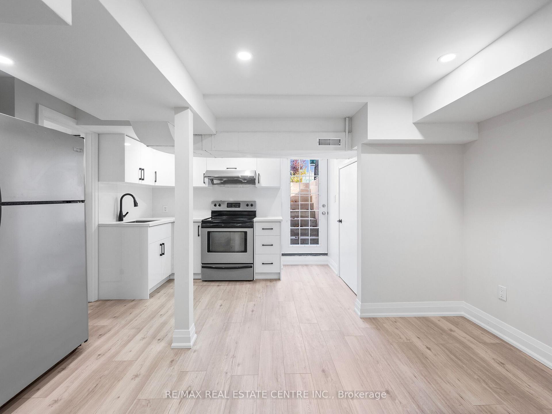 107 Lomar Dr, Toronto, ON M3N1Z5 | 3 Bedroom 3 Bathroom Semi-Detached House | Image 33