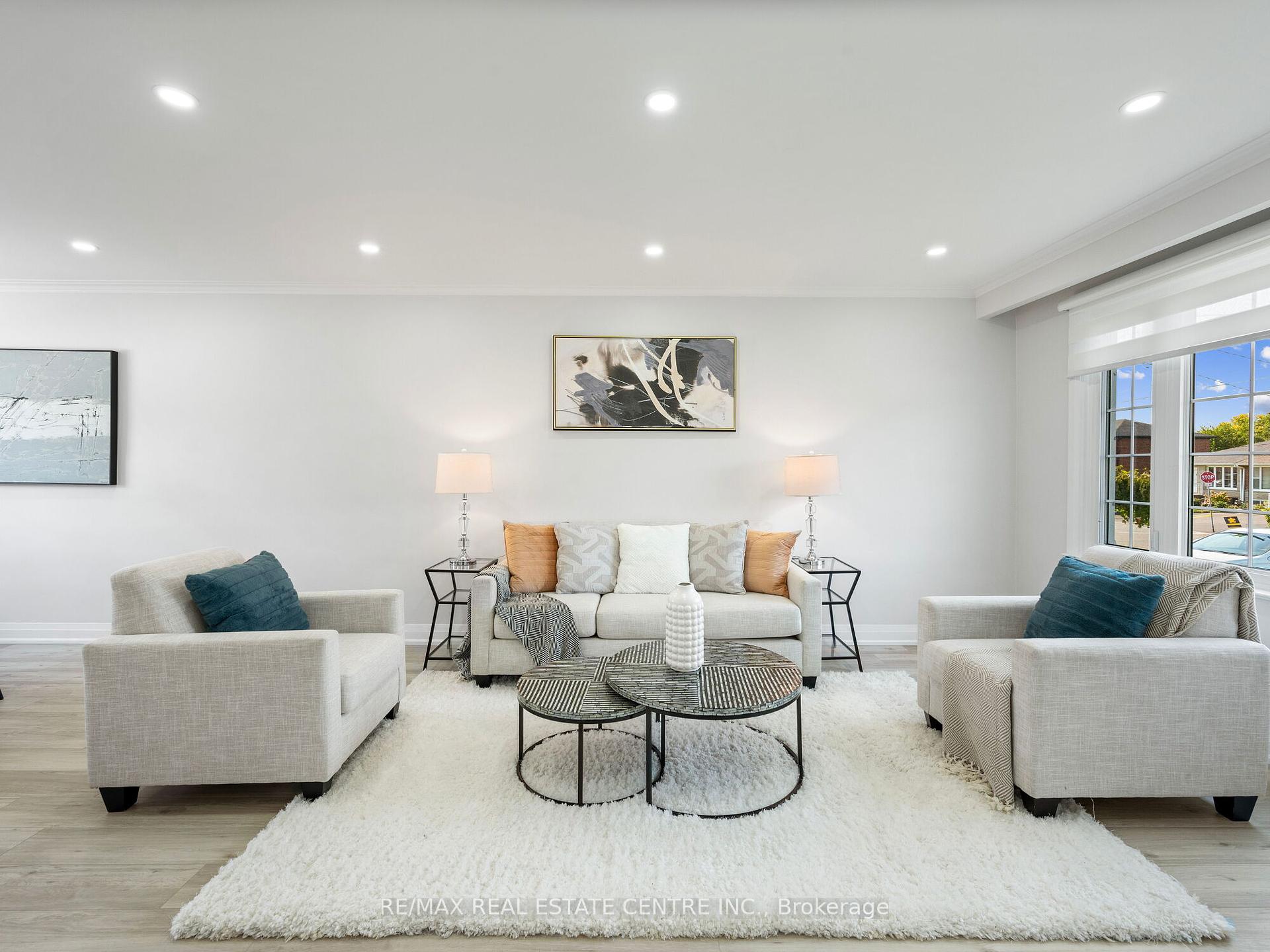 107 Lomar Dr, Toronto, ON M3N1Z5 | 3 Bedroom 3 Bathroom Semi-Detached House | Image 5