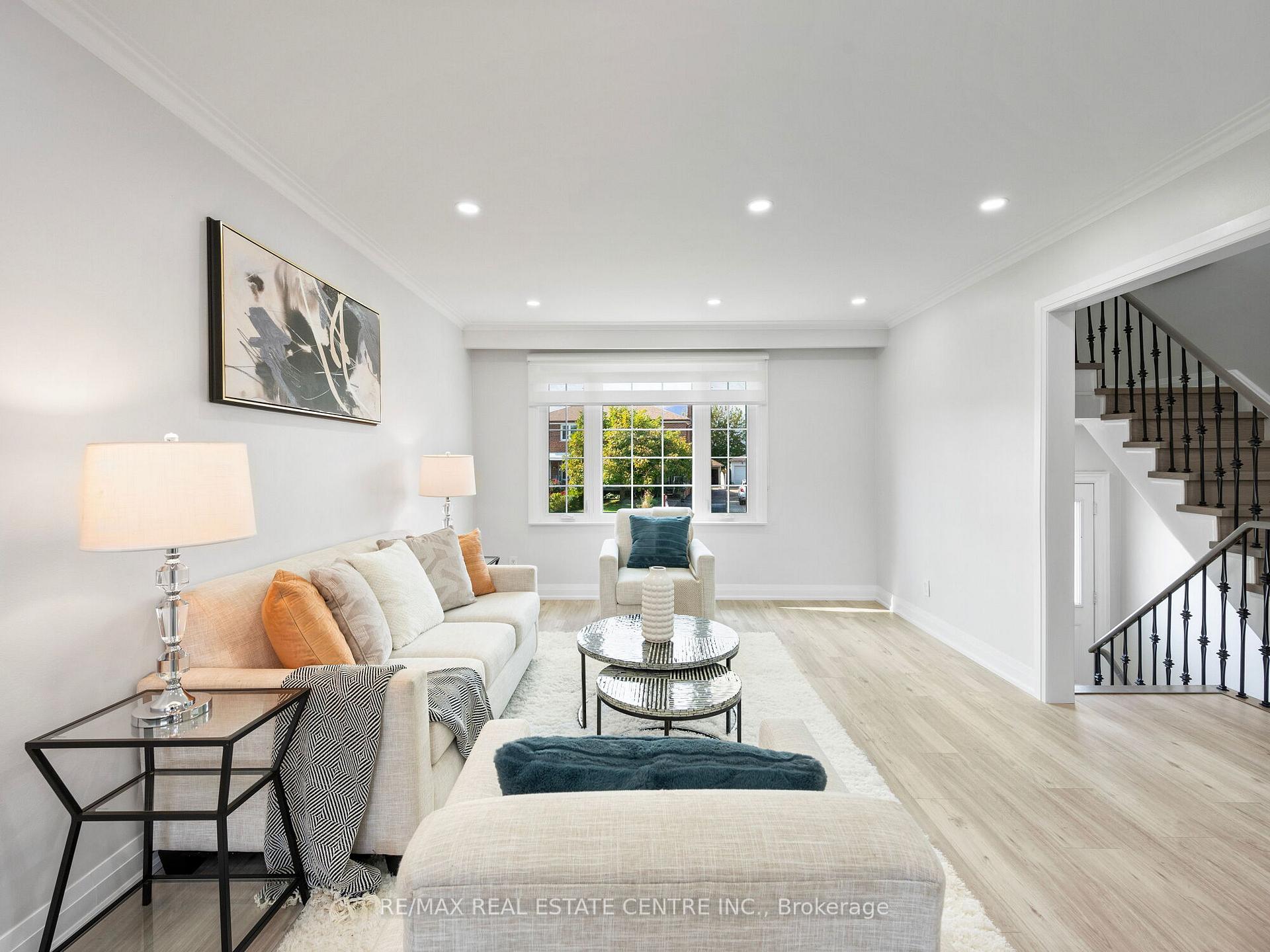 107 Lomar Dr, Toronto, ON M3N1Z5 | 3 Bedroom 3 Bathroom Semi-Detached House | Image 9