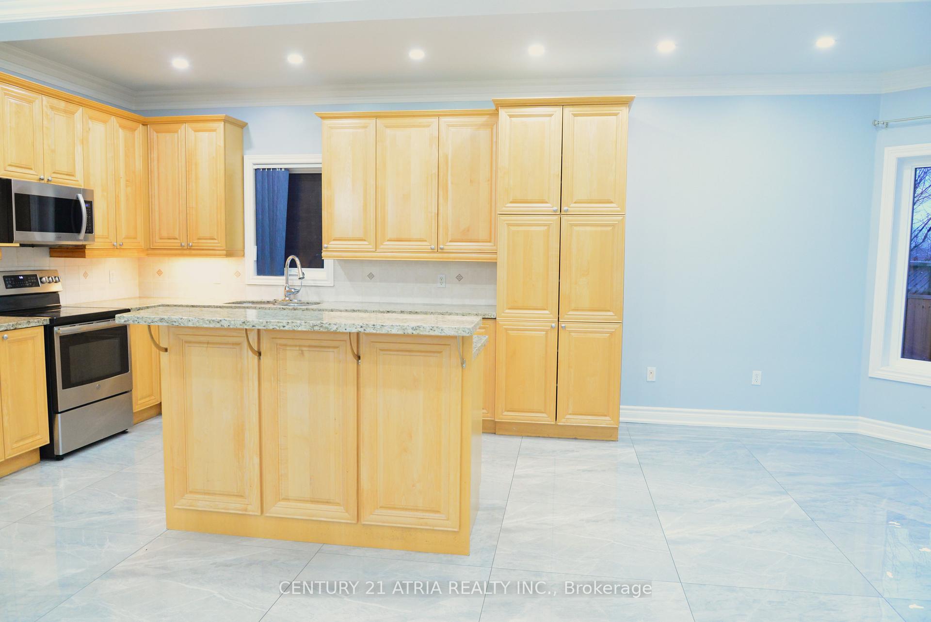 1093 Lamplight Way, Mississauga, ON L5W1J3 | 4 Bedroom 4 Bathroom Detached House | Image 14