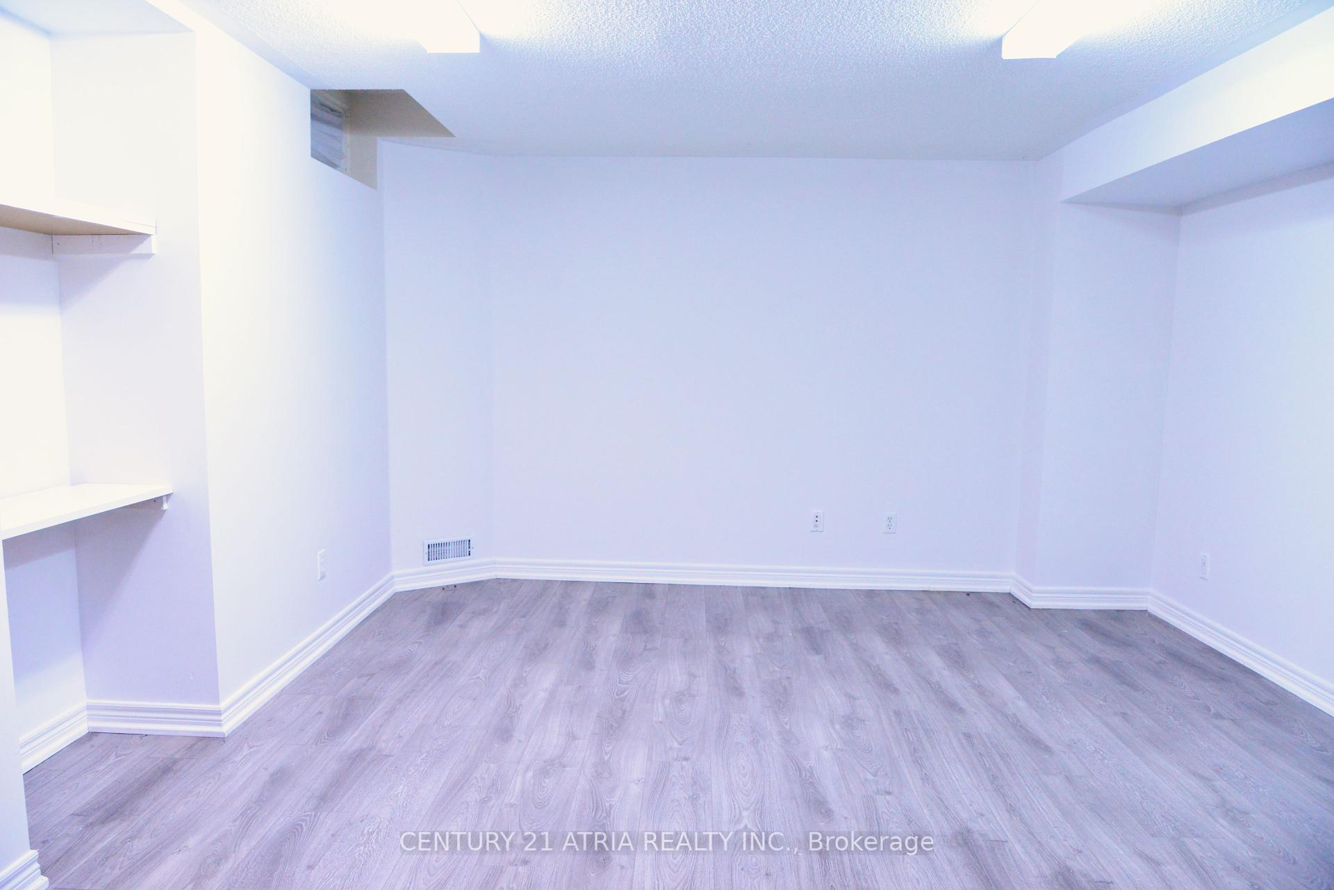 1093 Lamplight Way, Mississauga, ON L5W1J3 | 4 Bedroom 4 Bathroom Detached House | Image 32