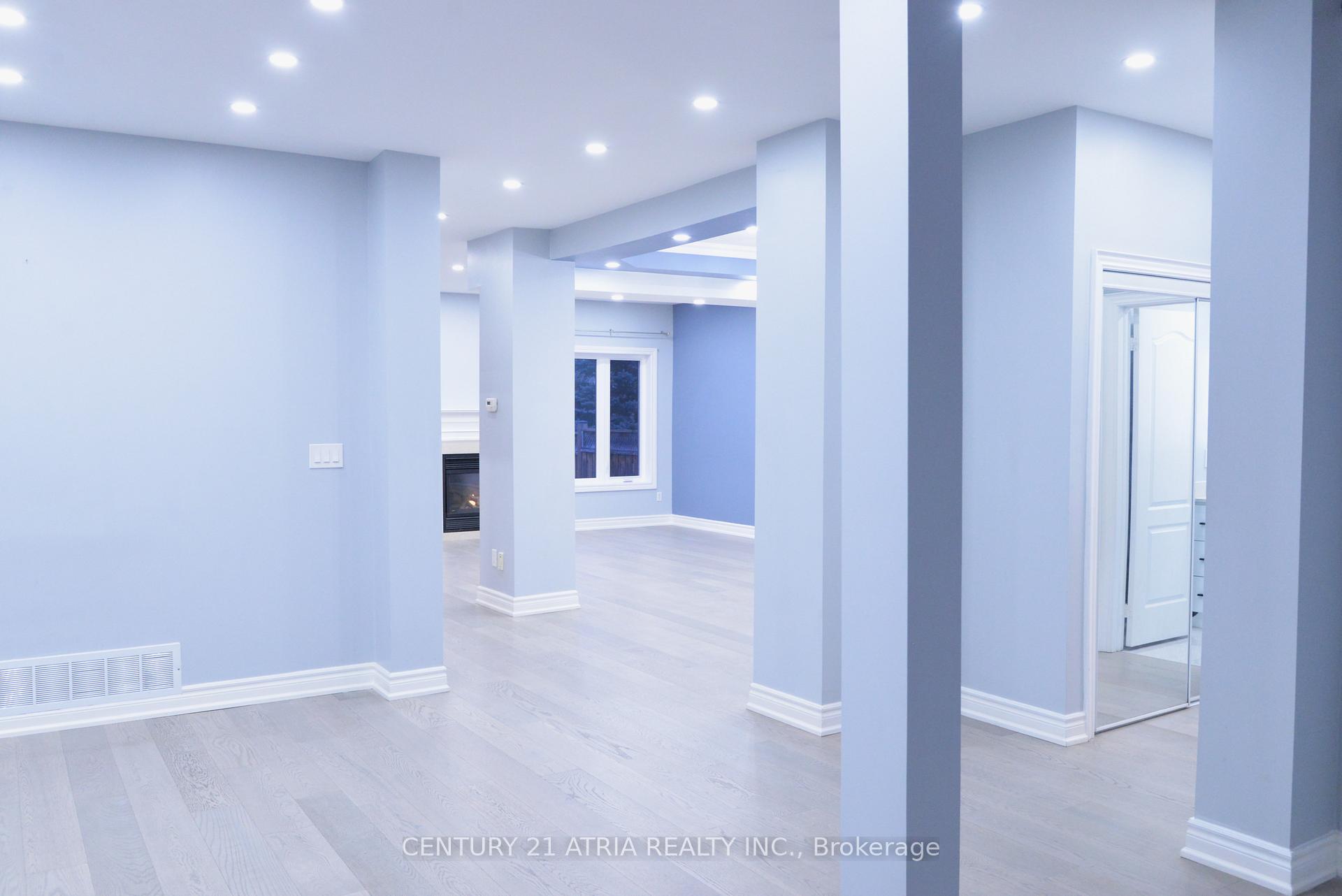 1093 Lamplight Way, Mississauga, ON L5W1J3 | 4 Bedroom 4 Bathroom Detached House | Image 5