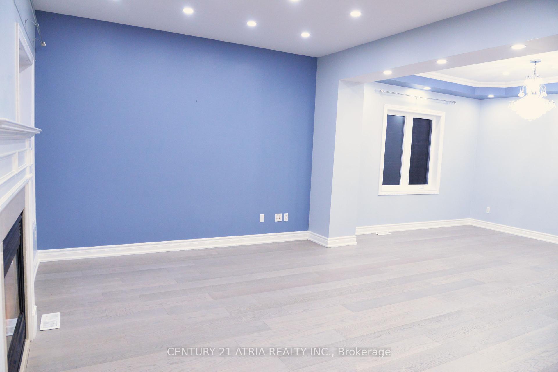 1093 Lamplight Way, Mississauga, ON L5W1J3 | 4 Bedroom 4 Bathroom Detached House | Image 9