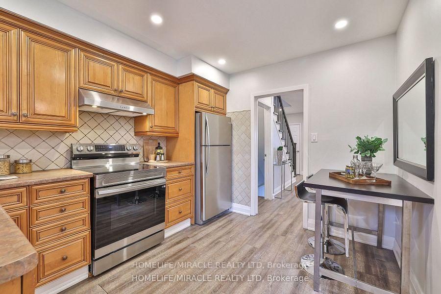 14 Dombey Rd, Toronto, ON M3L1N9 | 3 Bedroom 2 Bathroom Semi-Detached House | Image 13