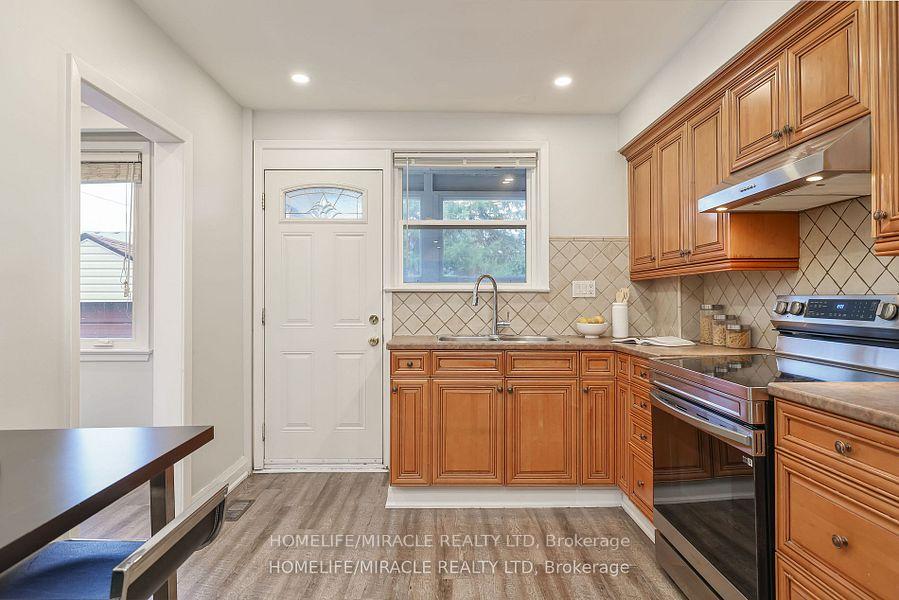 14 Dombey Rd, Toronto, ON M3L1N9 | 3 Bedroom 2 Bathroom Semi-Detached House | Image 14