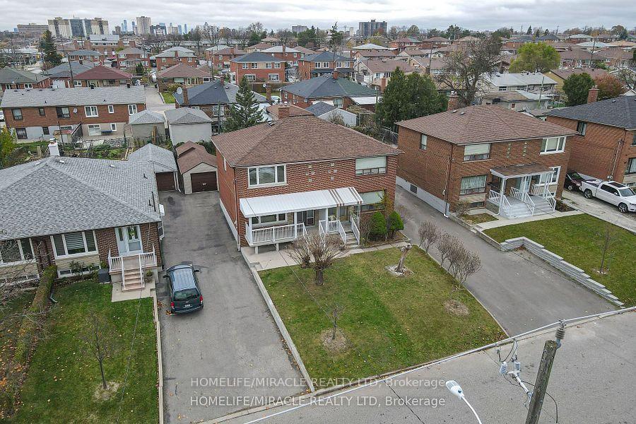 14 Dombey Rd, Toronto, ON M3L1N9 | 3 Bedroom 2 Bathroom Semi-Detached House | Image 31