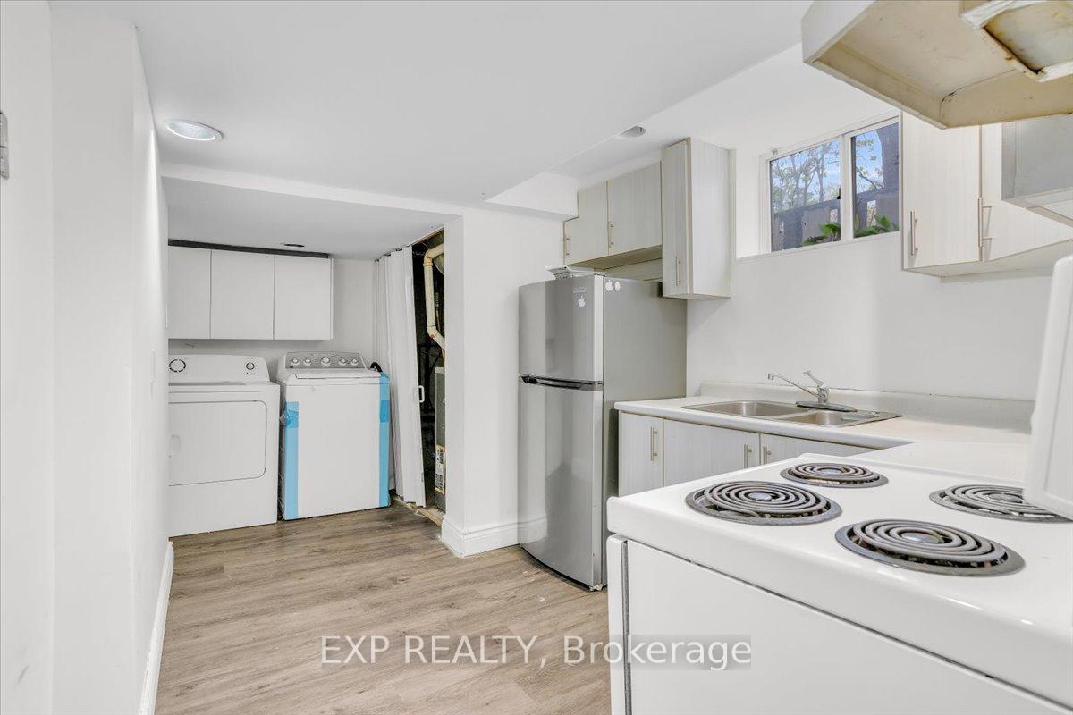 208 Lake Prom, Toronto, ON M8W1A8 | 3 Bedroom 3 Bathroom Detached House | Image 26