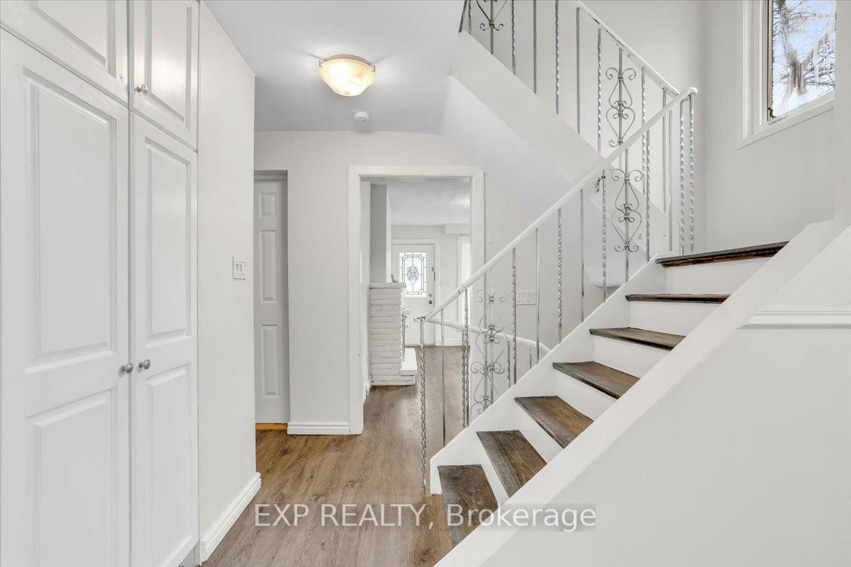 208 Lake Prom, Toronto, ON M8W1A8 | 3 Bedroom 3 Bathroom Detached House | Image 6