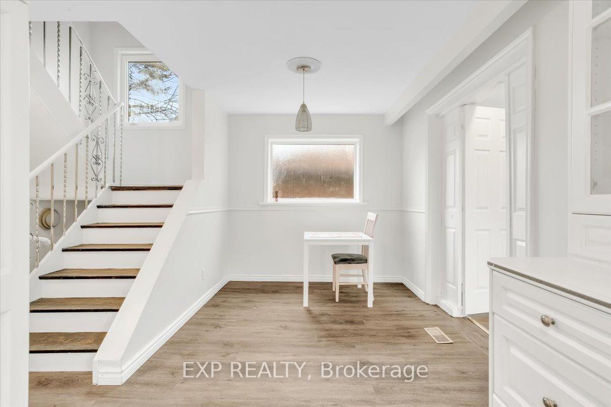 208 Lake Prom, Toronto, ON M8W1A8 | 3 Bedroom 3 Bathroom Detached House | Image 8