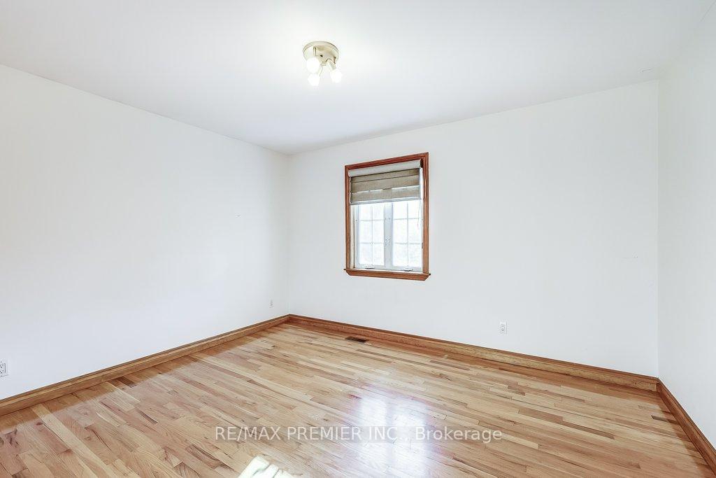 16 Woodvalley Dr, Toronto, ON M9A4H1 | 4 Bedroom 5 Bathroom Detached House | Image 23