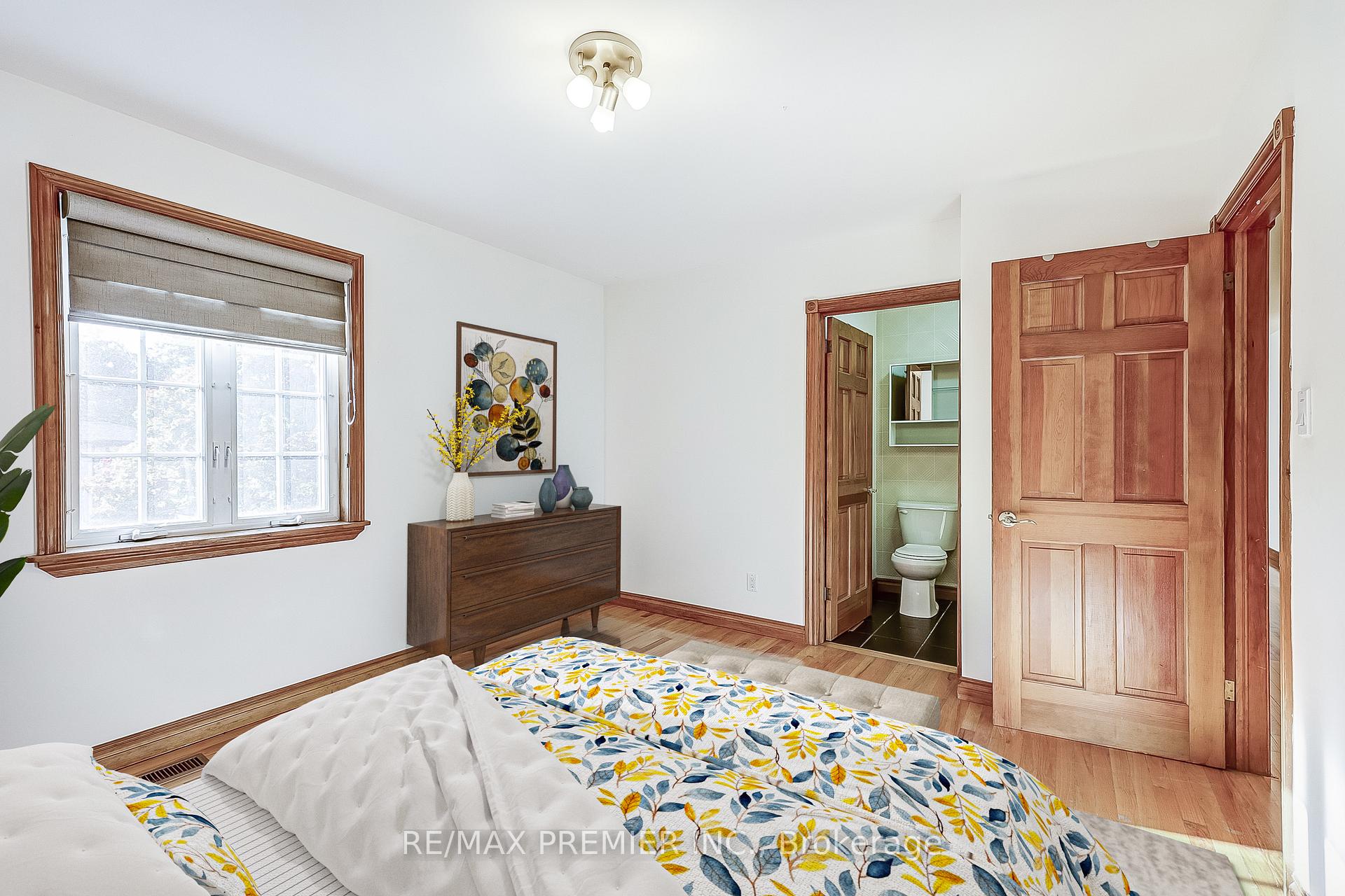 16 Woodvalley Dr, Toronto, ON M9A4H1 | 4 Bedroom 5 Bathroom Detached House | Image 24