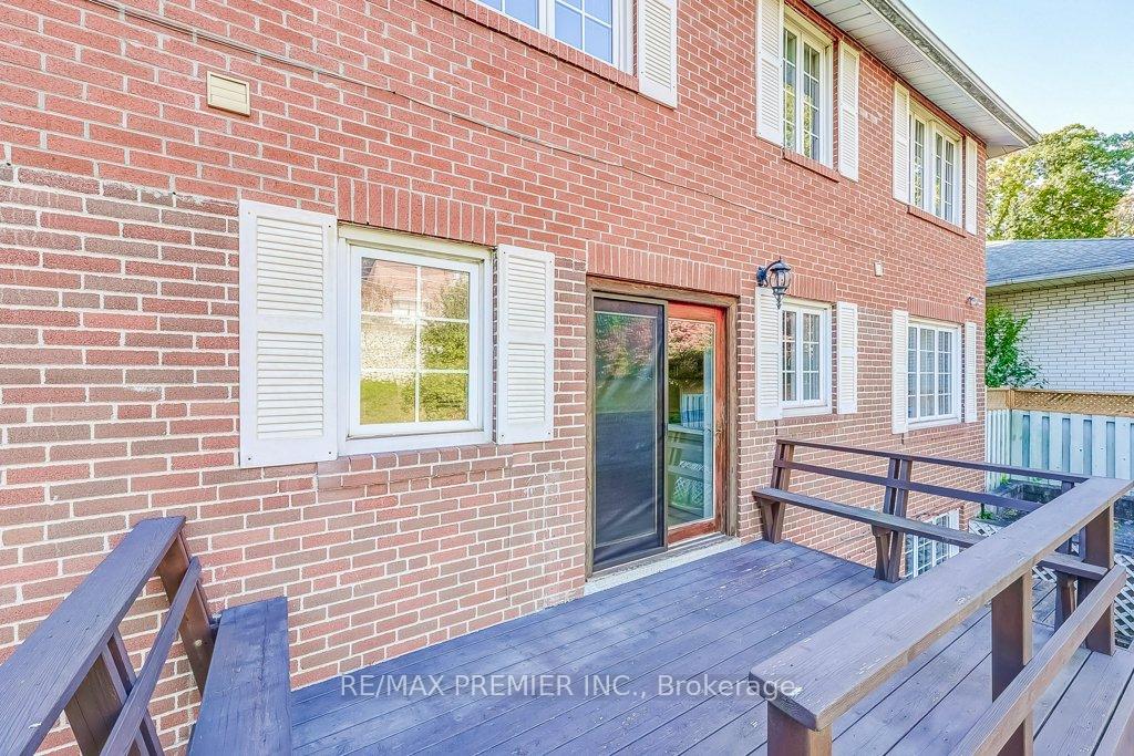 16 Woodvalley Dr, Toronto, ON M9A4H1 | 4 Bedroom 5 Bathroom Detached House | Image 36