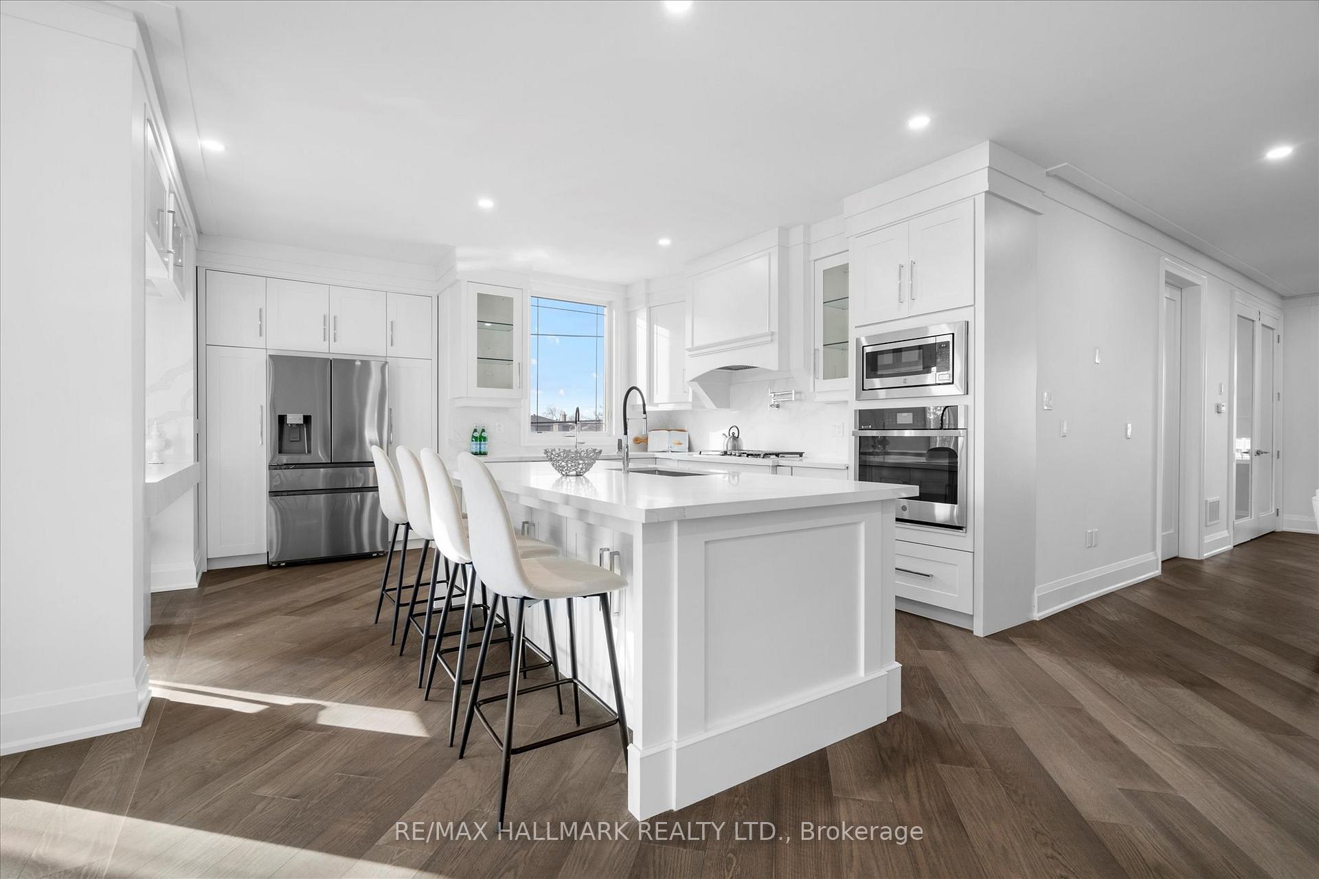 27 Antonio Crt, Toronto, ON M9L2J7 | 3 Bedroom 4 Bathroom Semi-Detached House | Image 12