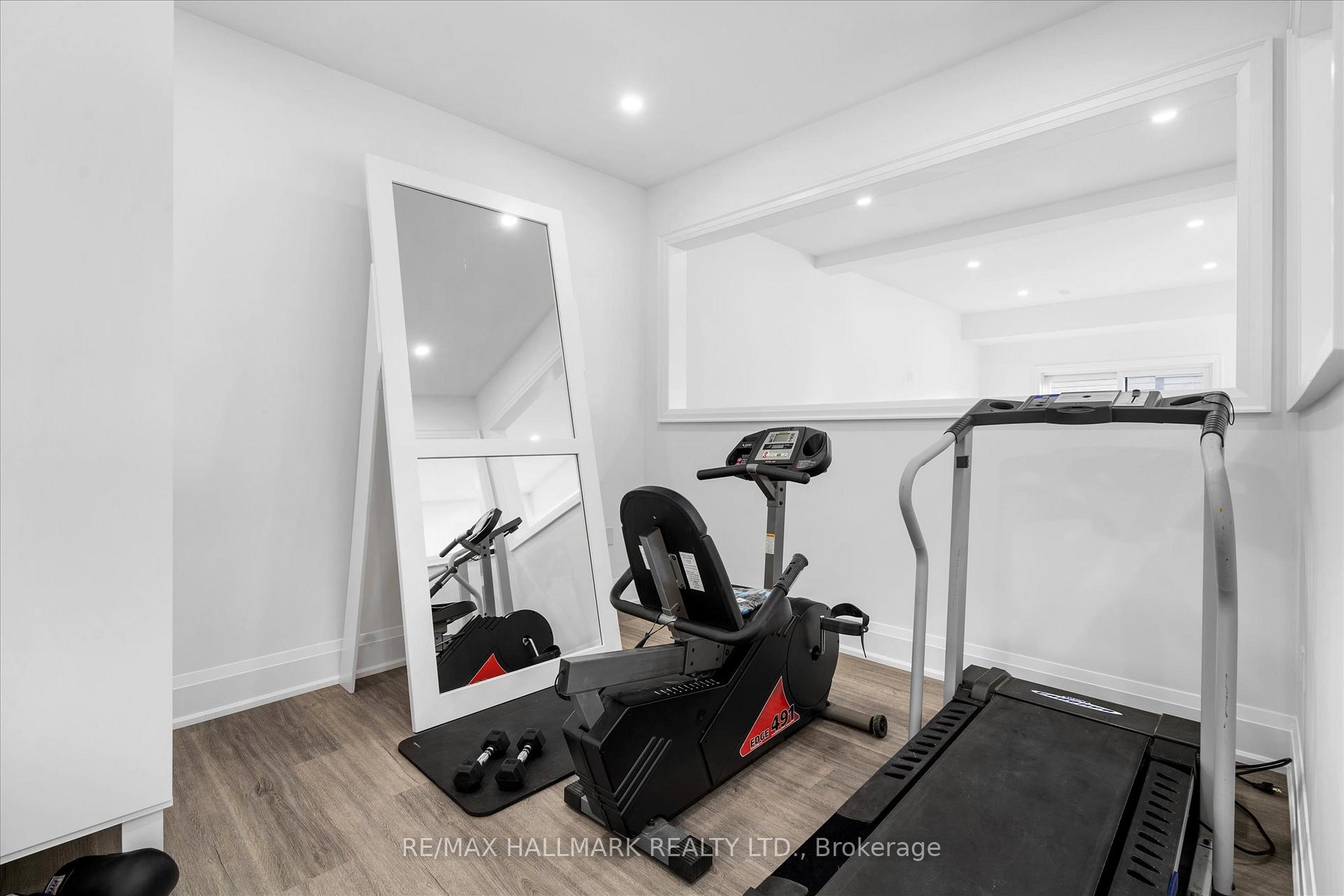 27 Antonio Crt, Toronto, ON M9L2J7 | 3 Bedroom 4 Bathroom Semi-Detached House | Image 32