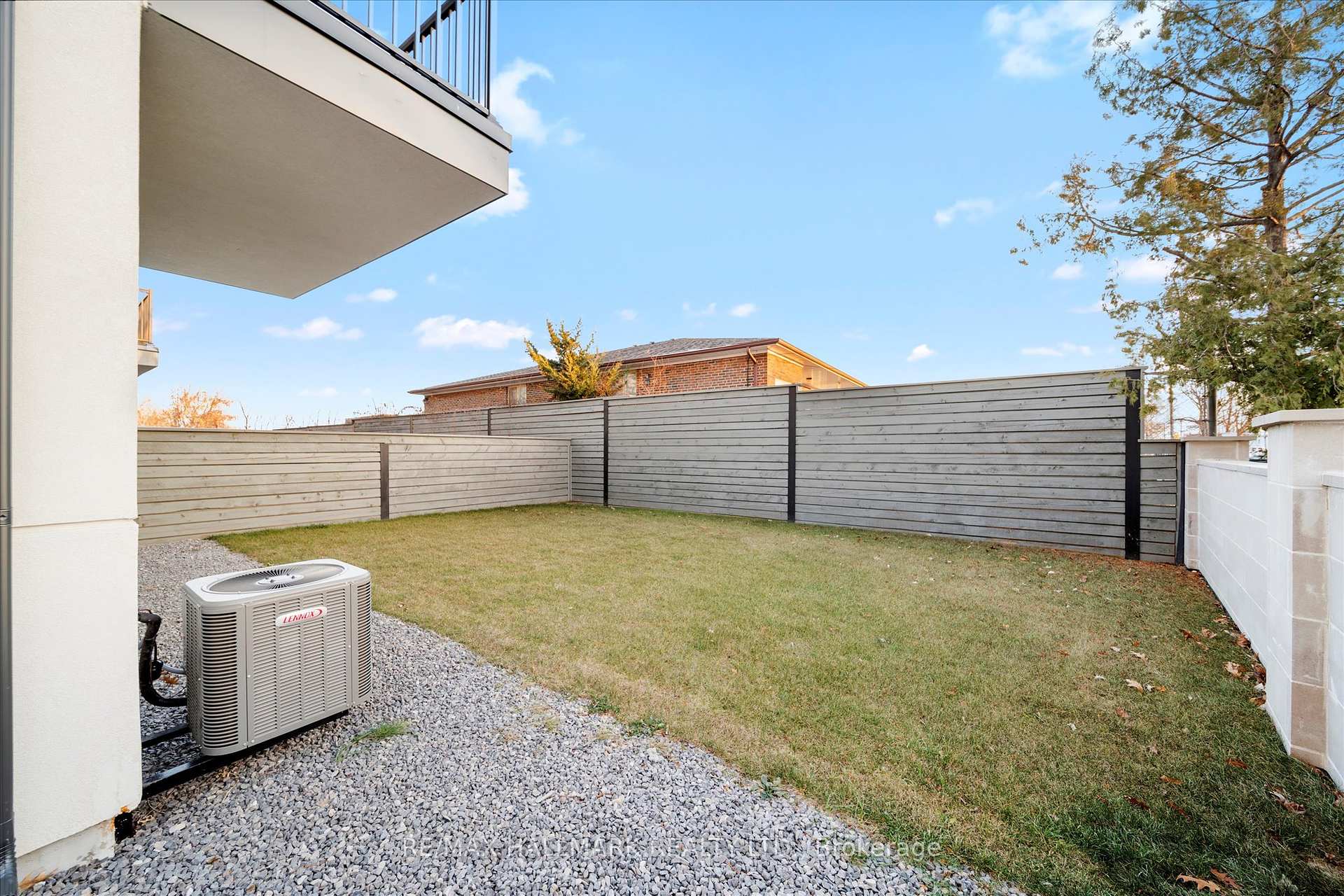 27 Antonio Crt, Toronto, ON M9L2J7 | 3 Bedroom 4 Bathroom Semi-Detached House | Image 38