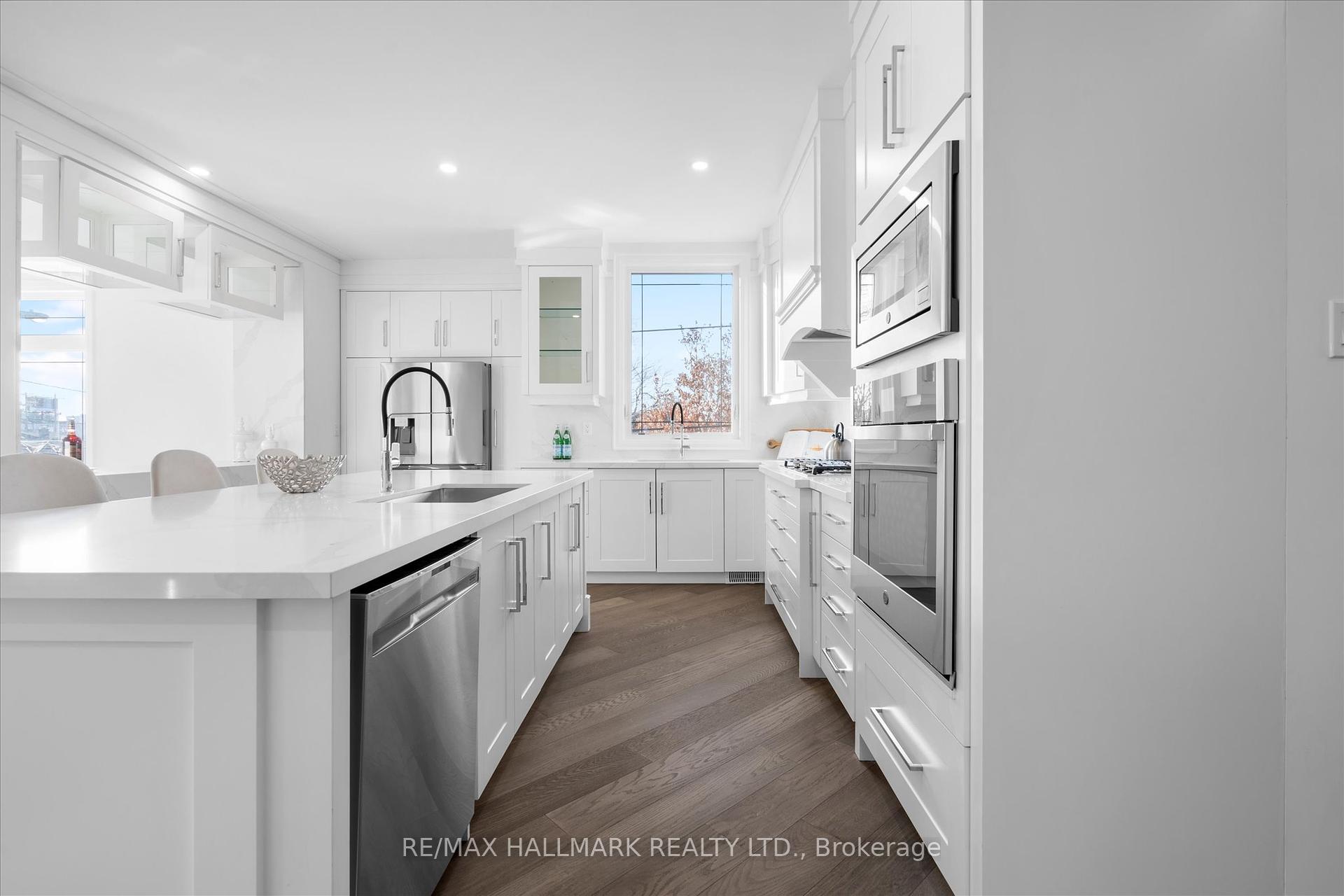 27 Antonio Crt, Toronto, ON M9L2J7 | 3 Bedroom 4 Bathroom Semi-Detached House | Image 7