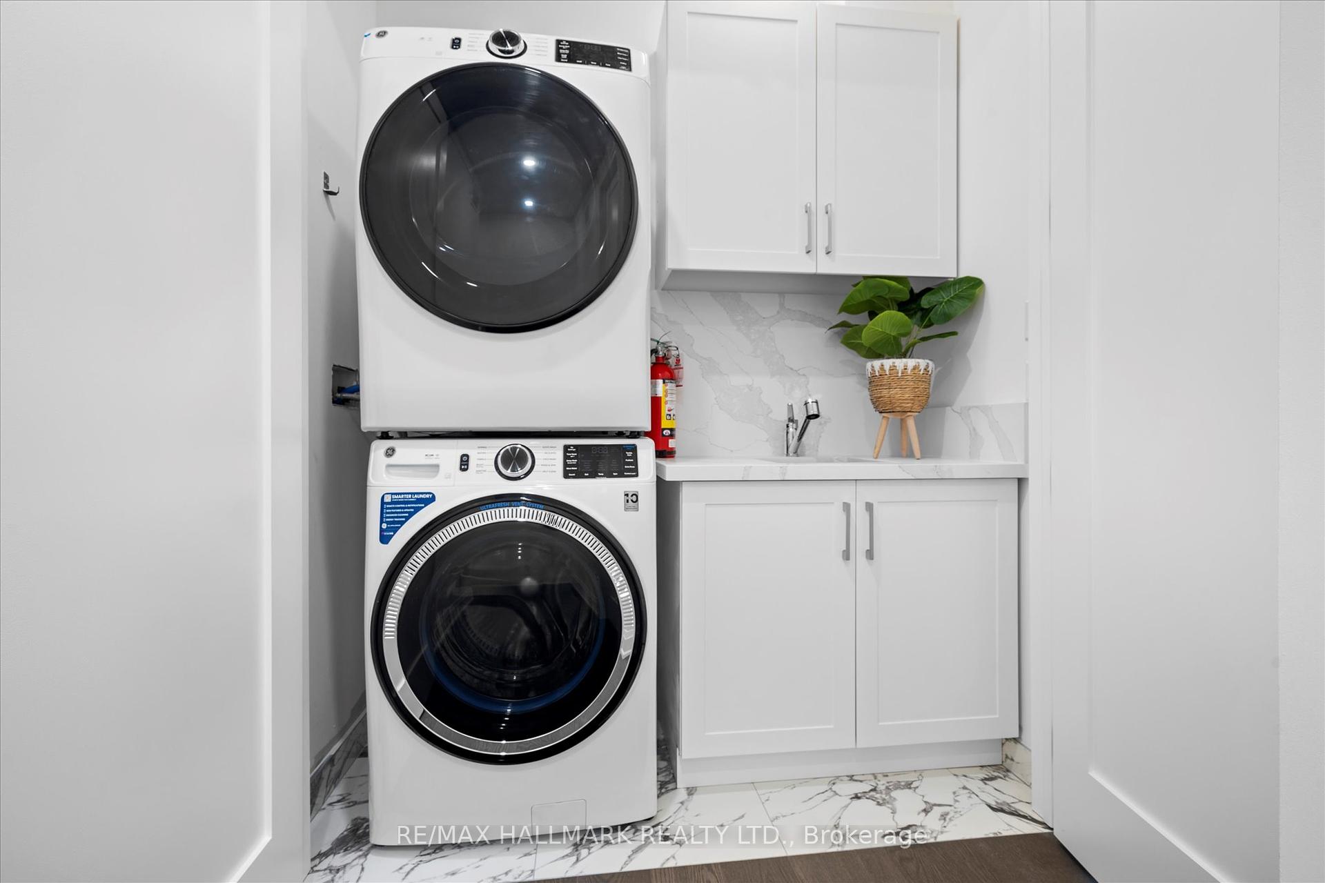 17 Antonio Crt, Toronto, ON M9L2J7 | 3 Bedroom 4 Bathroom Semi-Detached House | Image 30