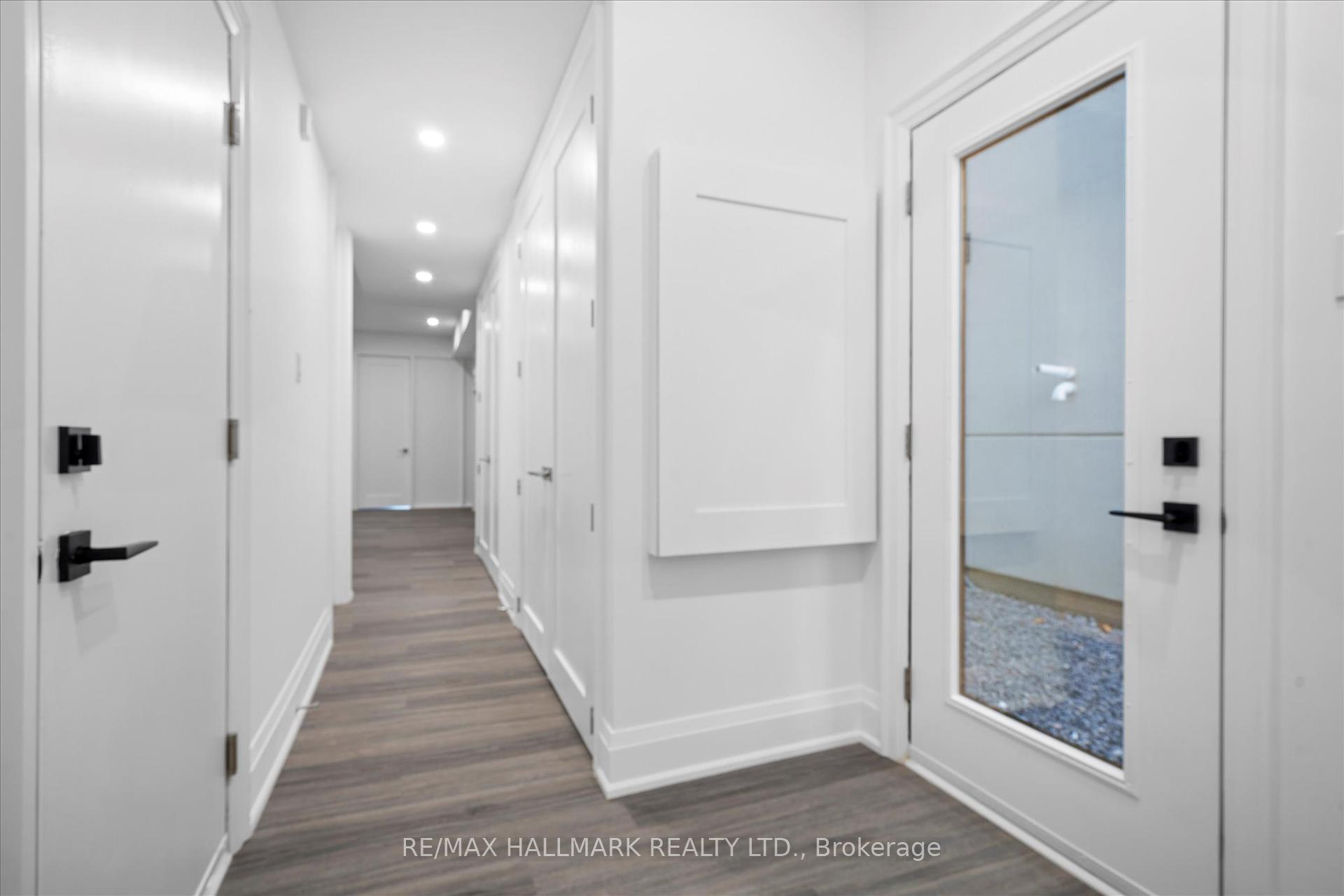 17 Antonio Crt, Toronto, ON M9L2J7 | 3 Bedroom 4 Bathroom Semi-Detached House | Image 32