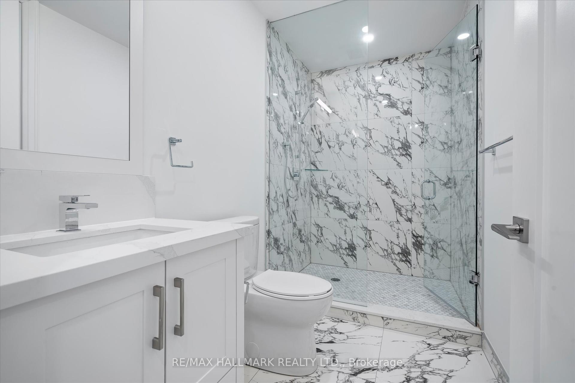 17 Antonio Crt, Toronto, ON M9L2J7 | 3 Bedroom 4 Bathroom Semi-Detached House | Image 37