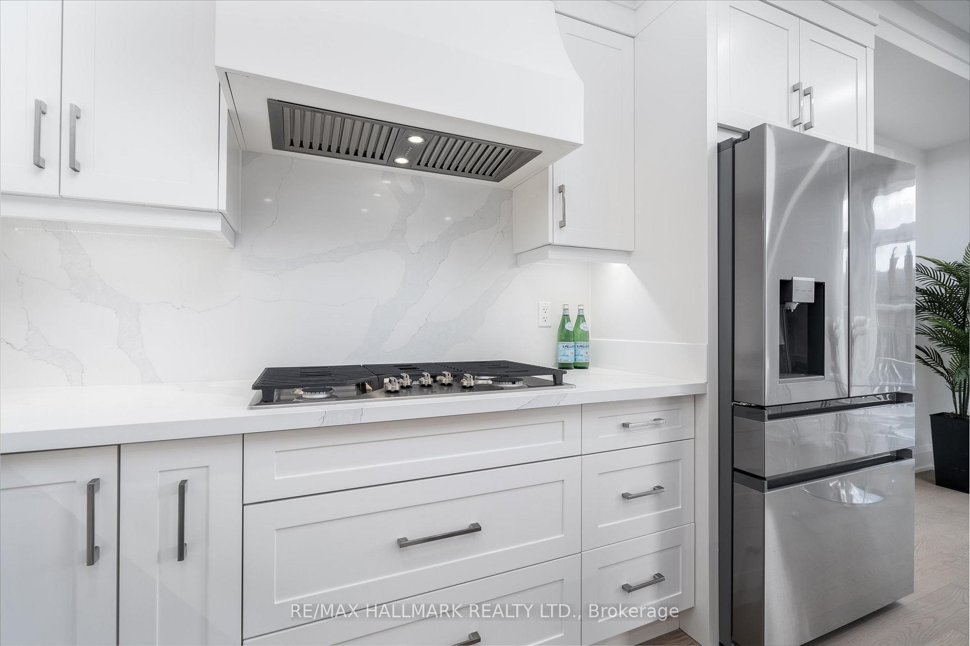 33 St.Gaspar's Crt, Toronto, ON M9L2J7 | 3 Bedroom 4 Bathroom Semi-Detached House | Image 14