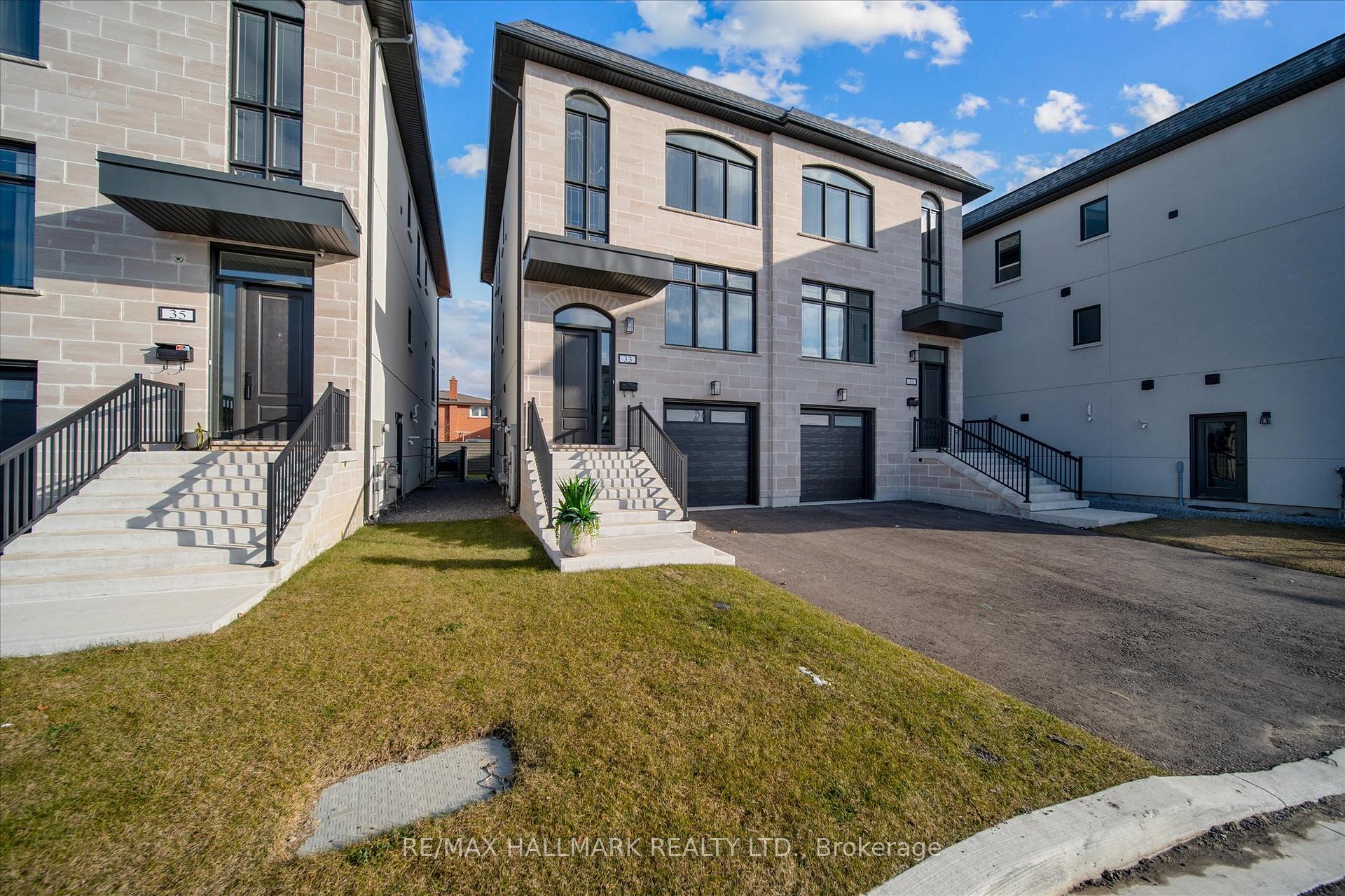 33 St.Gaspar's Crt, Toronto, ON M9L2J7 | 3 Bedroom 4 Bathroom Semi-Detached House | Image 2