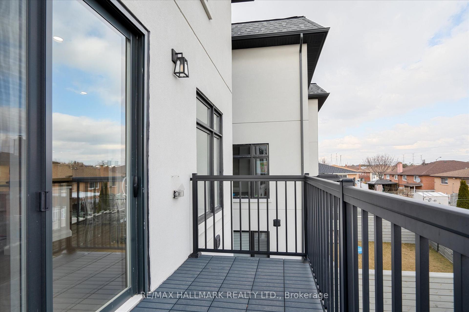 33 St.Gaspar's Crt, Toronto, ON M9L2J7 | 3 Bedroom 4 Bathroom Semi-Detached House | Image 21