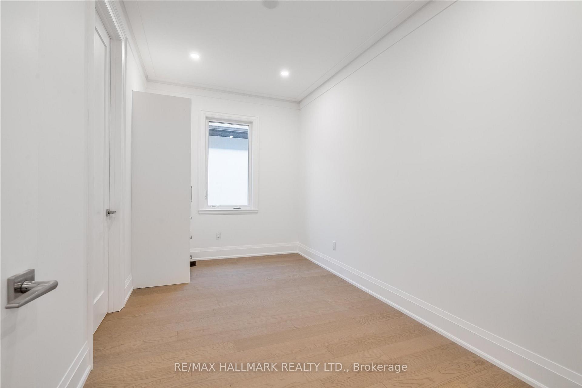 33 St.Gaspar's Crt, Toronto, ON M9L2J7 | 3 Bedroom 4 Bathroom Semi-Detached House | Image 29