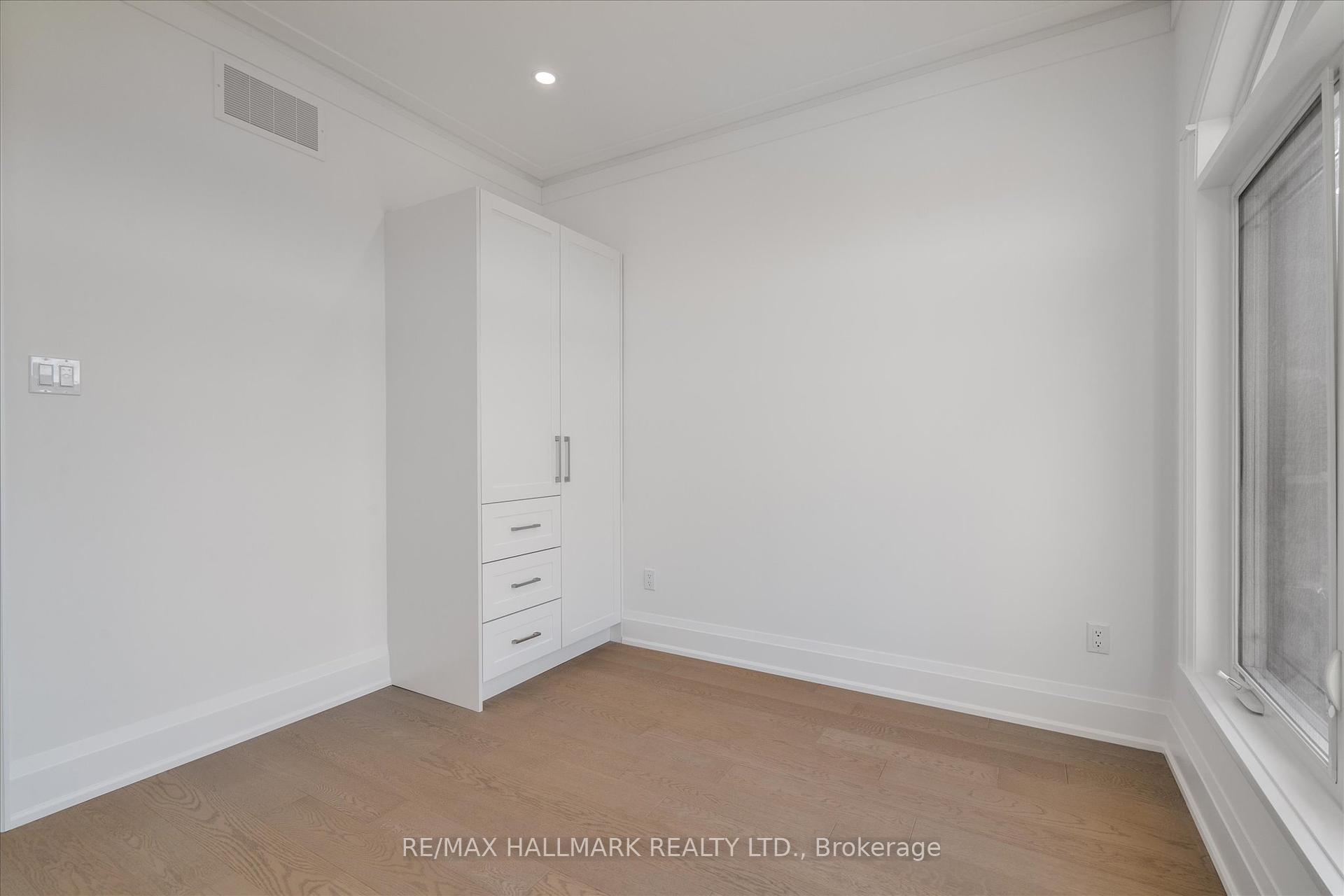 33 St.Gaspar's Crt, Toronto, ON M9L2J7 | 3 Bedroom 4 Bathroom Semi-Detached House | Image 32