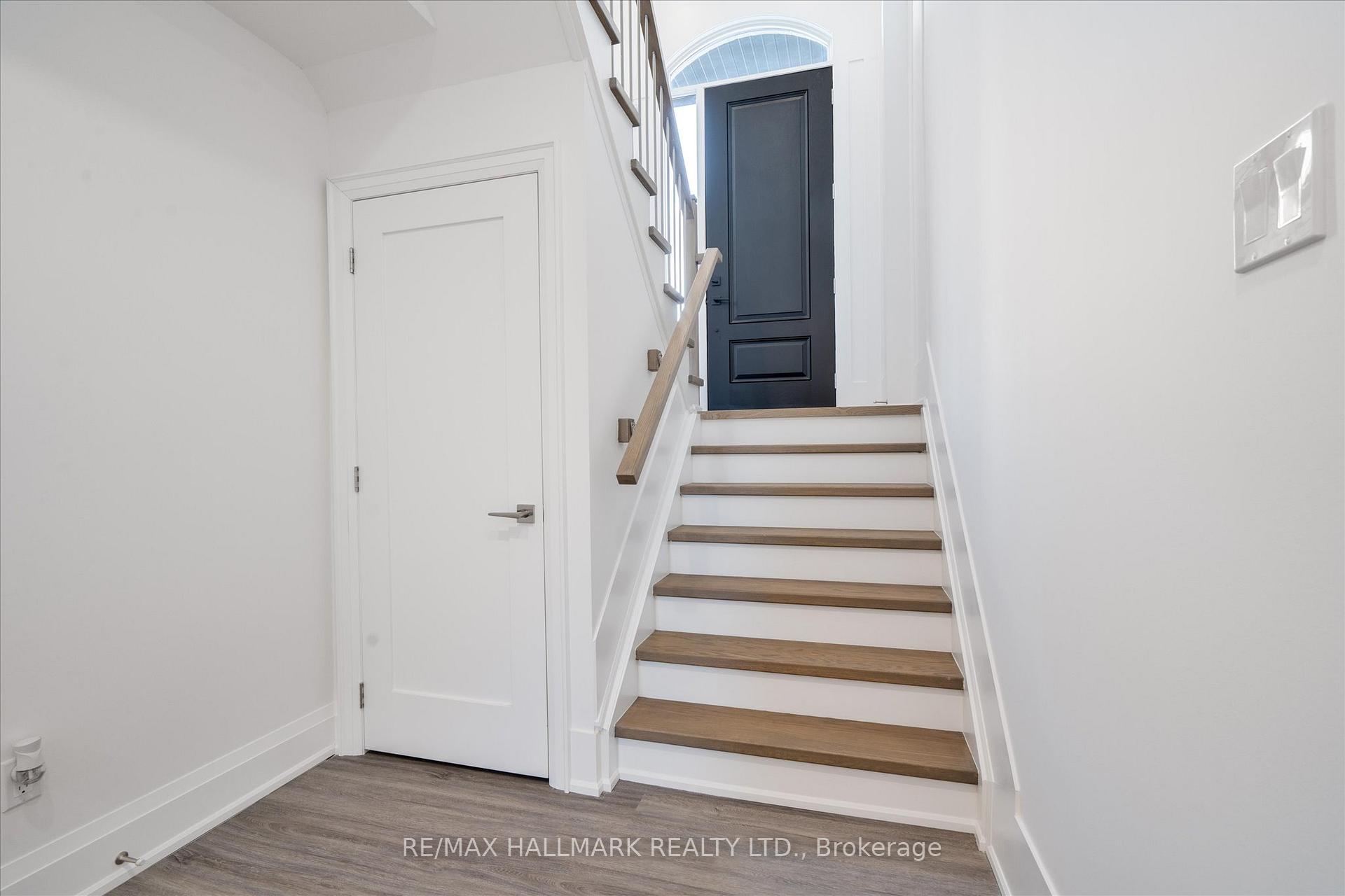 33 St.Gaspar's Crt, Toronto, ON M9L2J7 | 3 Bedroom 4 Bathroom Semi-Detached House | Image 35