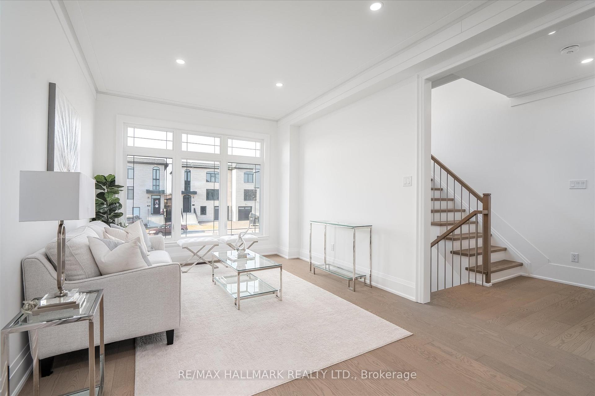 33 St.Gaspar's Crt, Toronto, ON M9L2J7 | 3 Bedroom 4 Bathroom Semi-Detached House | Image 6