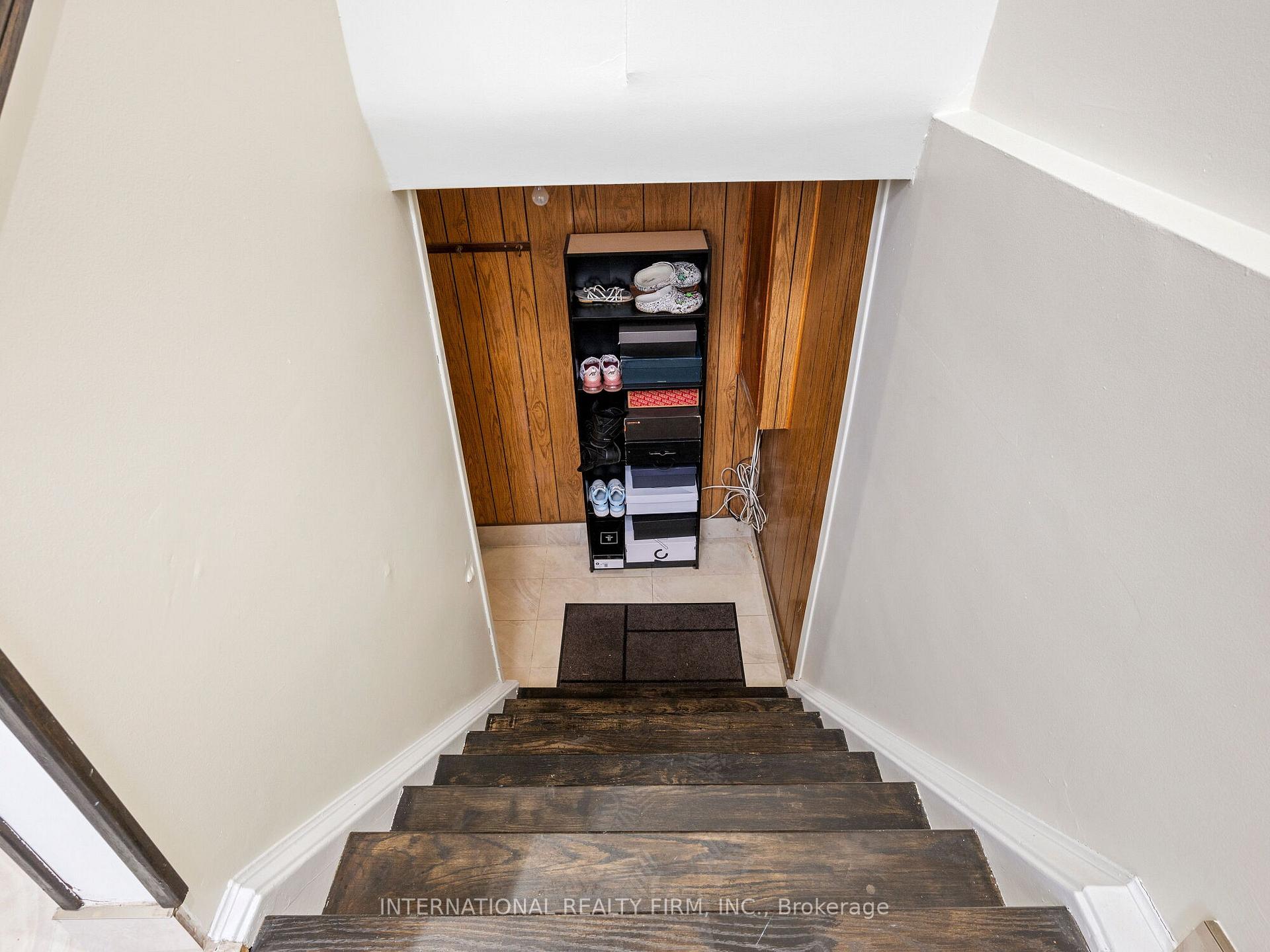 164 Milady Rd, Toronto, ON M9L2H8 | 3 Bedroom 2 Bathroom Semi-Detached House | Image 26