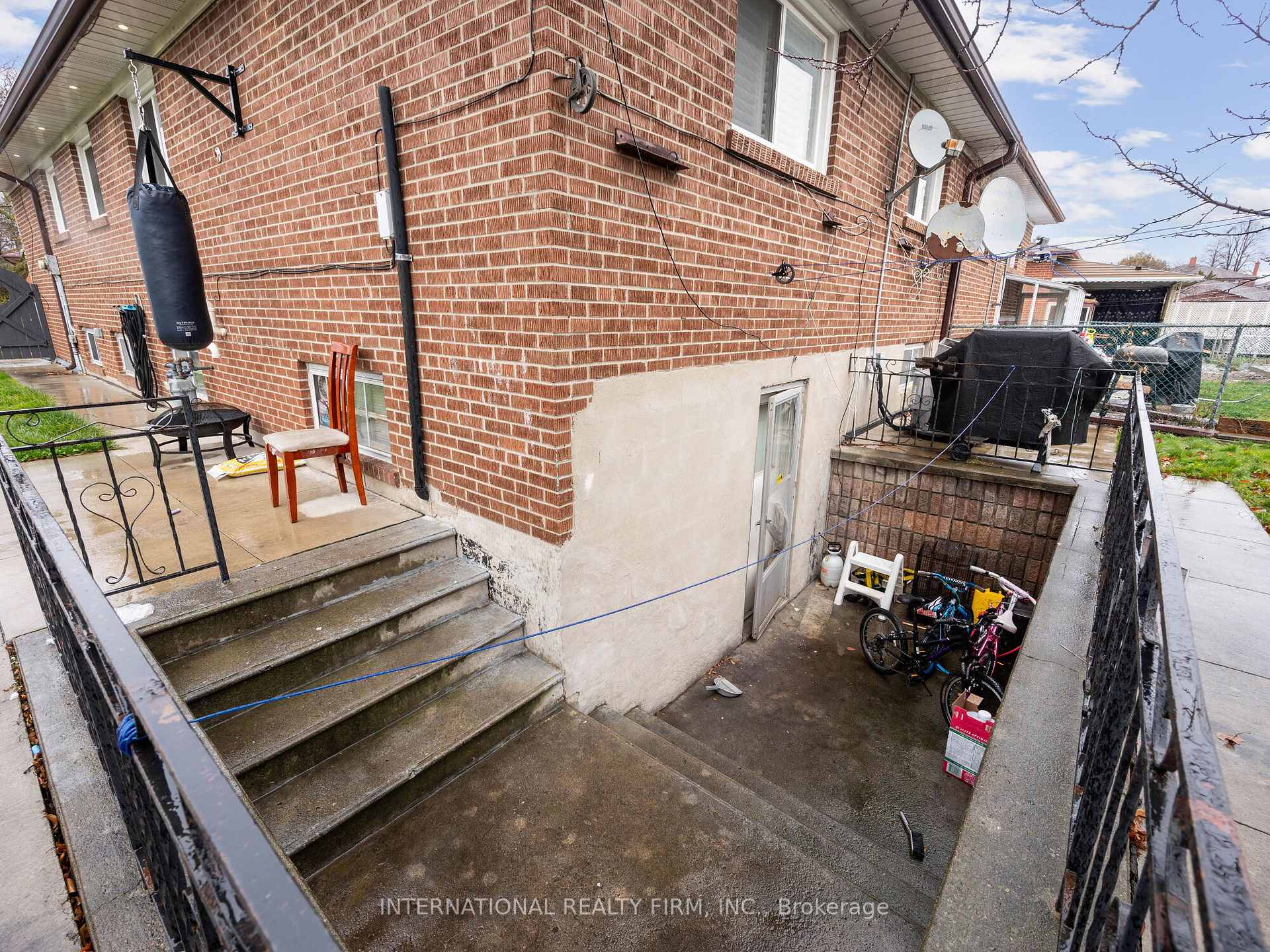 164 Milady Rd, Toronto, ON M9L2H8 | 3 Bedroom 2 Bathroom Semi-Detached House | Image 39