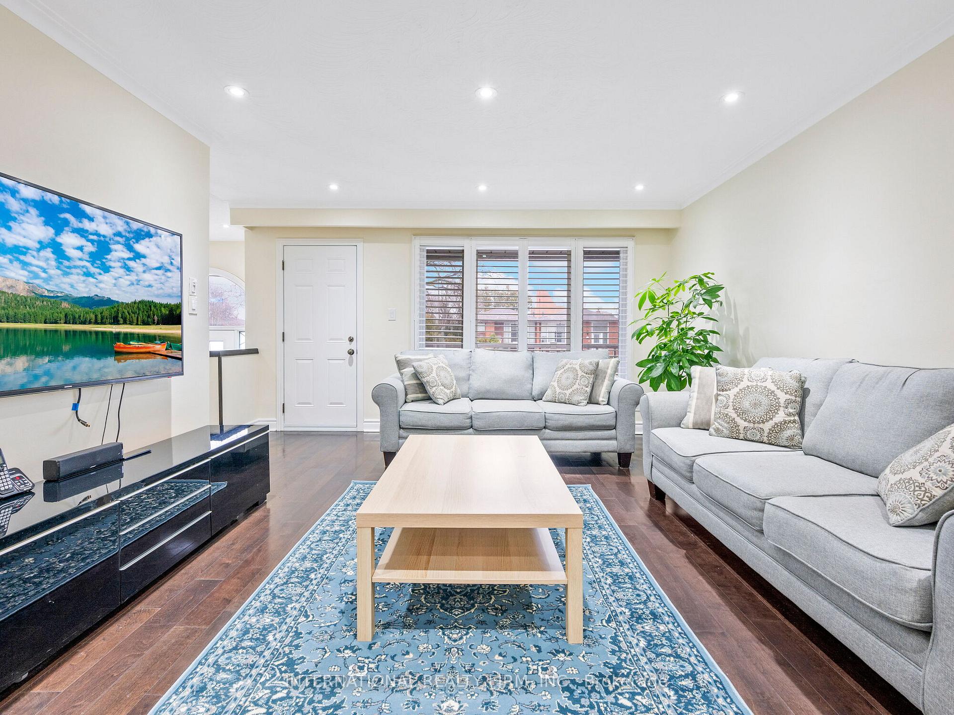 164 Milady Rd, Toronto, ON M9L2H8 | 3 Bedroom 2 Bathroom Semi-Detached House | Image 7