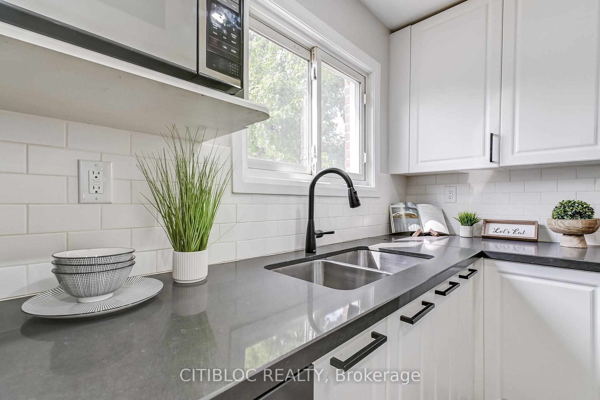 28 Navenby Cres, Toronto, ON M9L1B2 | 3 Bedroom 2 Bathroom Semi-Detached House | Image 13