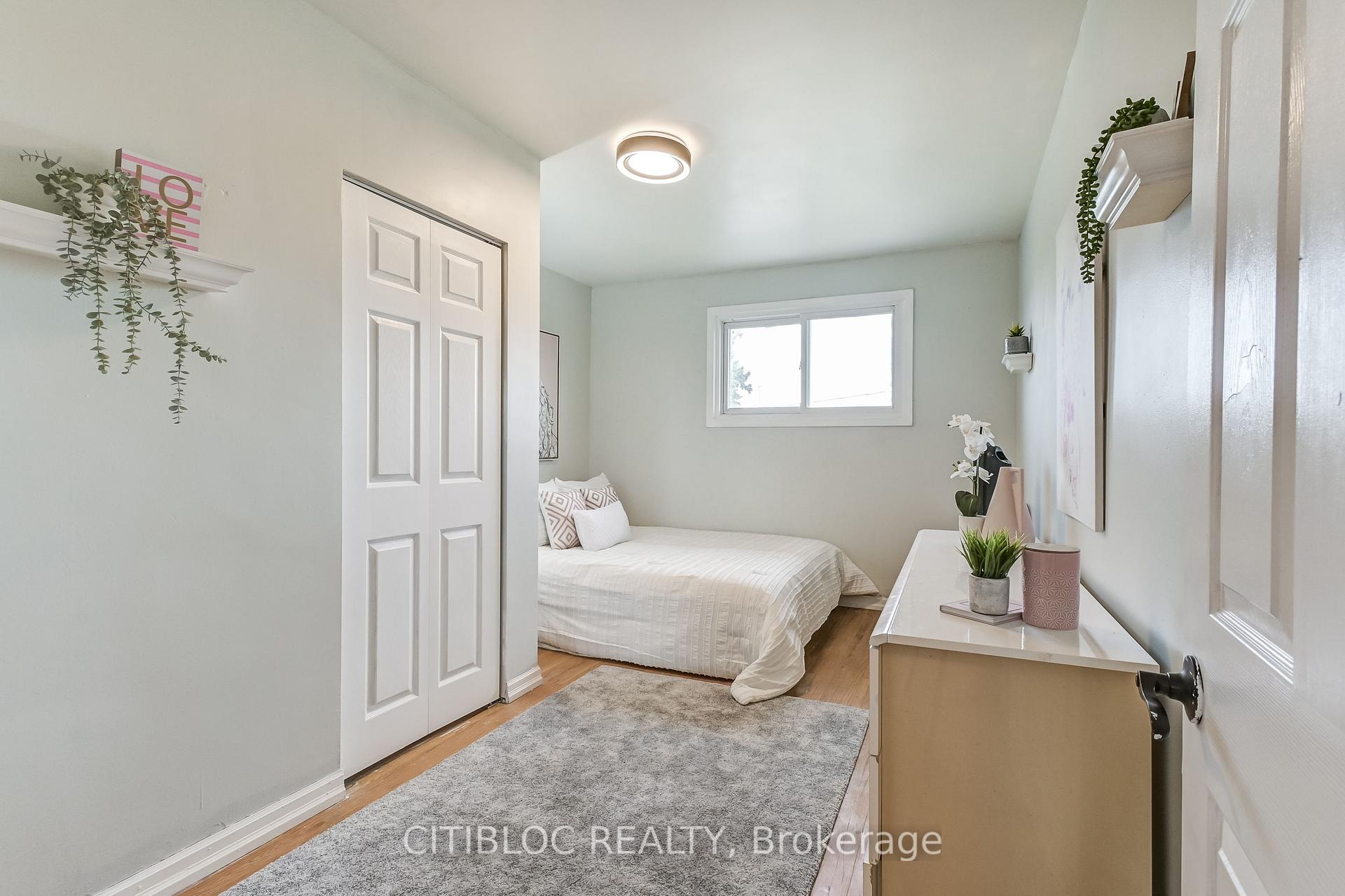 28 Navenby Cres, Toronto, ON M9L1B2 | 3 Bedroom 2 Bathroom Semi-Detached House | Image 16