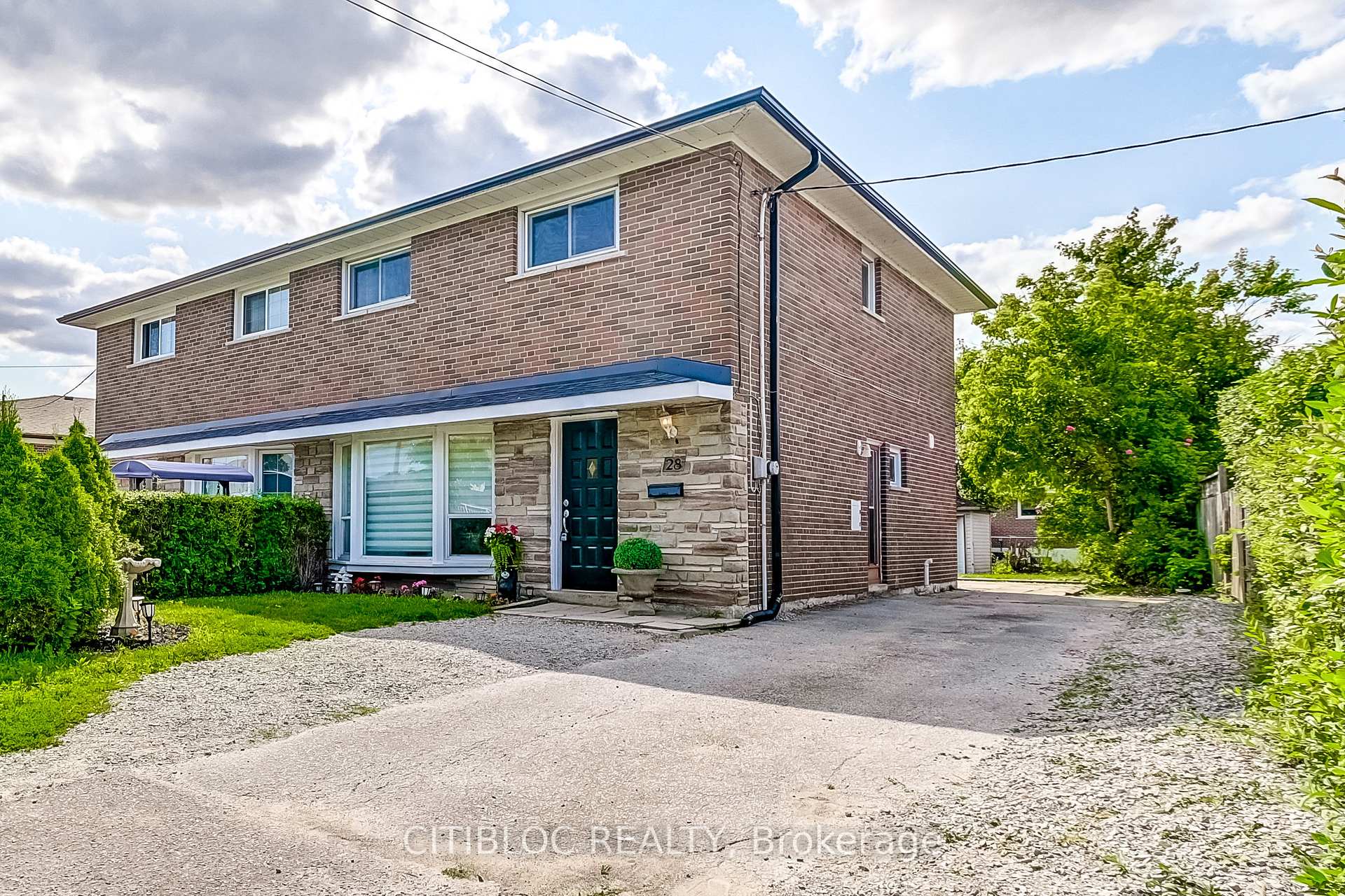 28 Navenby Cres, Toronto, ON M9L1B2 | 3 Bedroom 2 Bathroom Semi-Detached House | Image 2
