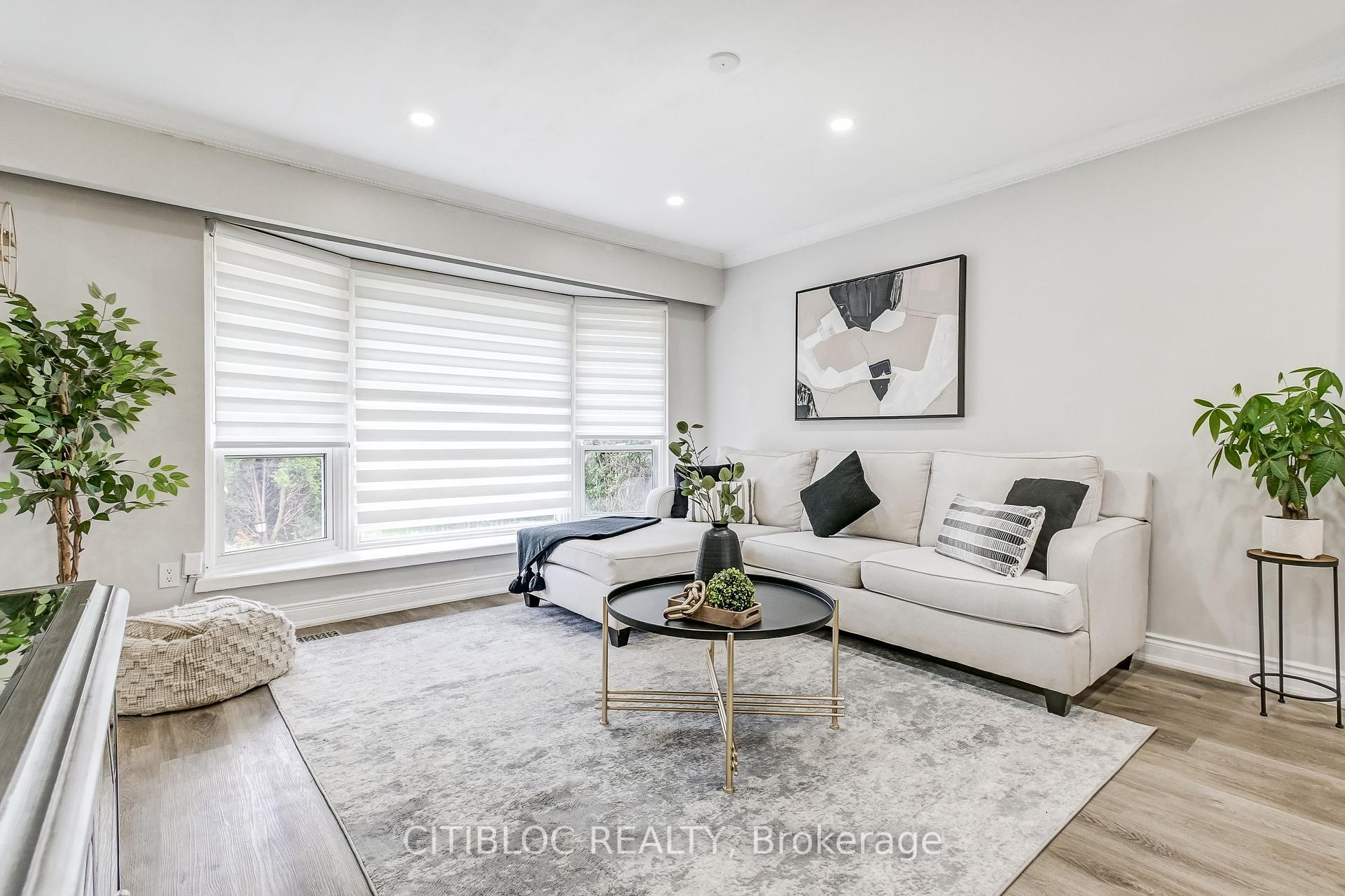 28 Navenby Cres, Toronto, ON M9L1B2 | 3 Bedroom 2 Bathroom Semi-Detached House | Image 6