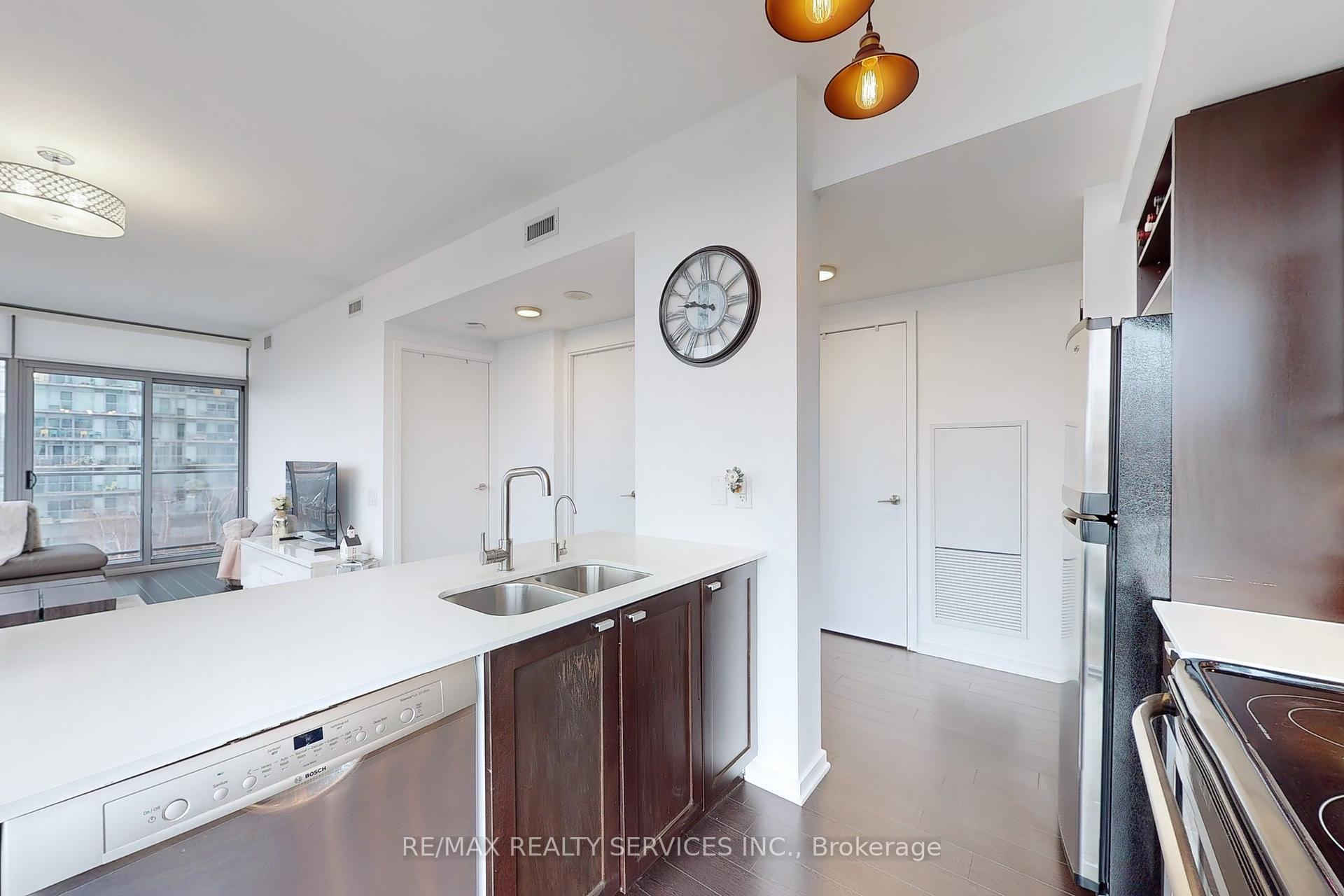 #511 - 105 The Queensway Ave, Toronto, ON M6S5B5 | 1 Bedroom 1 Bathroom Condo Apt | Image 14